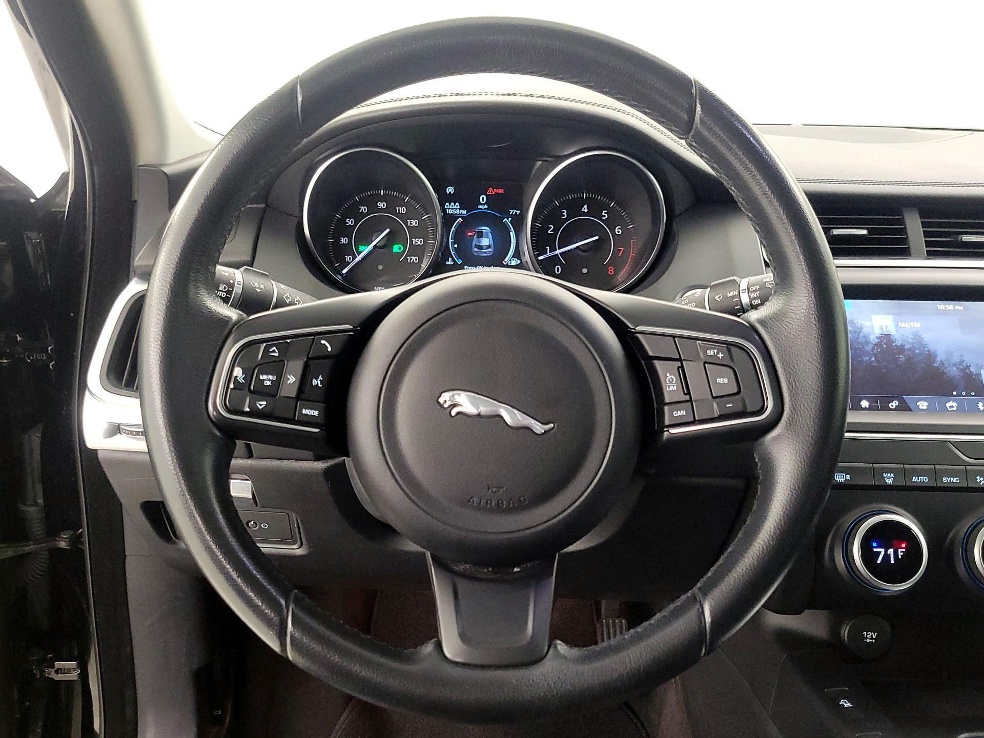 Thumbnail: 2020 Jaguar E-Pace - 10