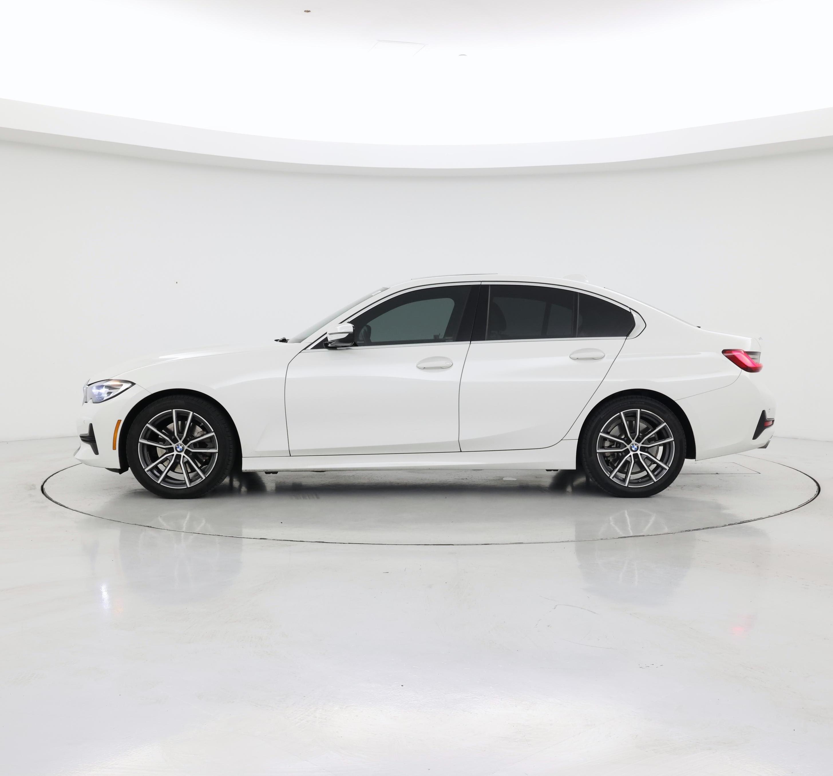 Thumbnail: 2020 BMW 3 Series - 3