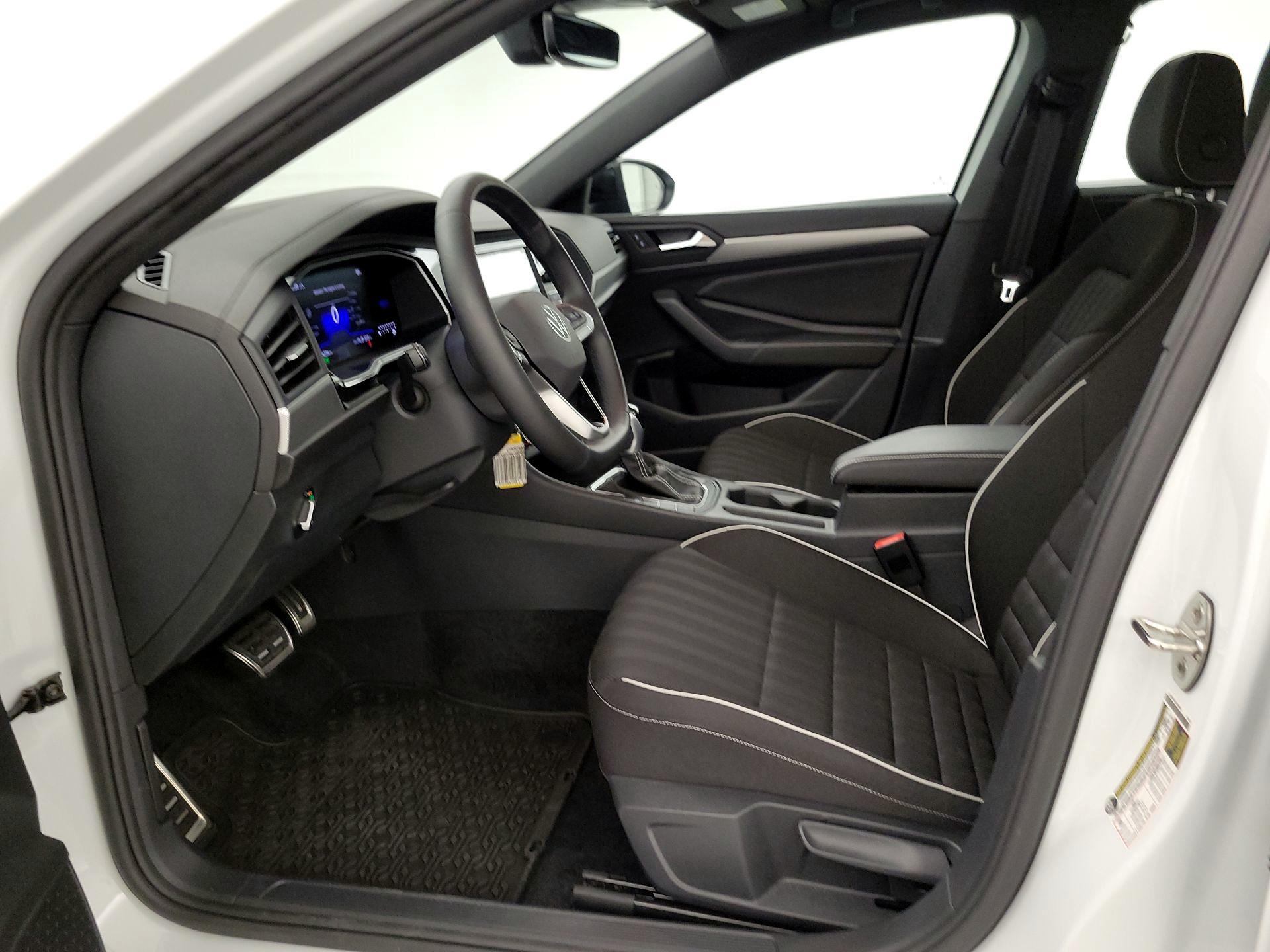 Thumbnail: 2024 Volkswagen Jetta - 11