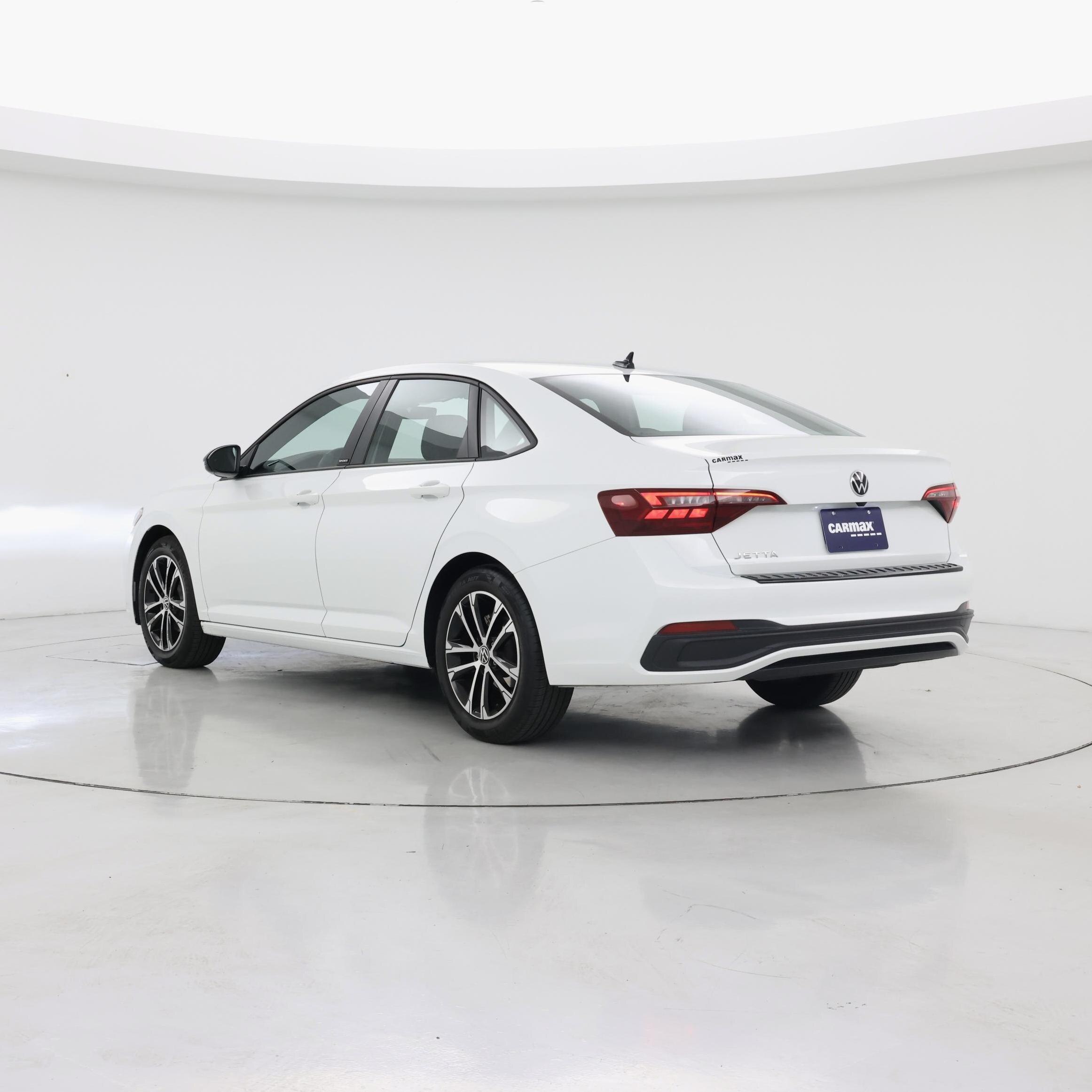 Thumbnail: 2024 Volkswagen Jetta - 2