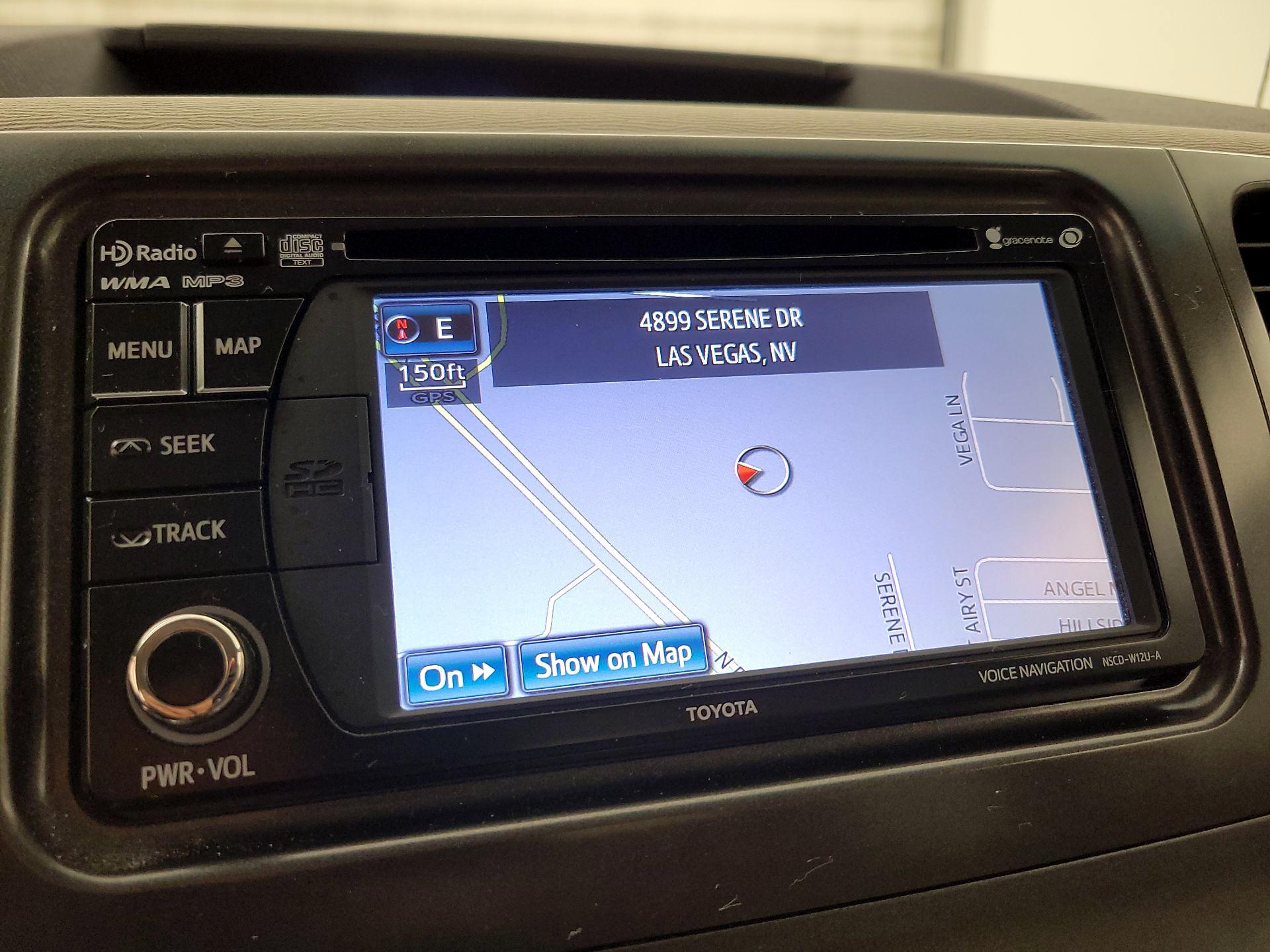Thumbnail: 2014 Toyota Sienna - 14