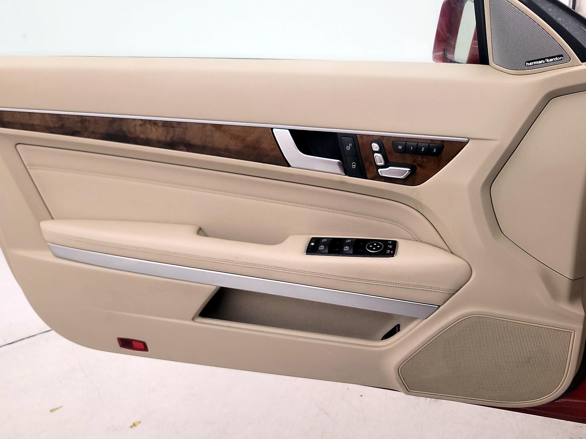 Thumbnail: 2016 Mercedes-Benz E-Class - 12