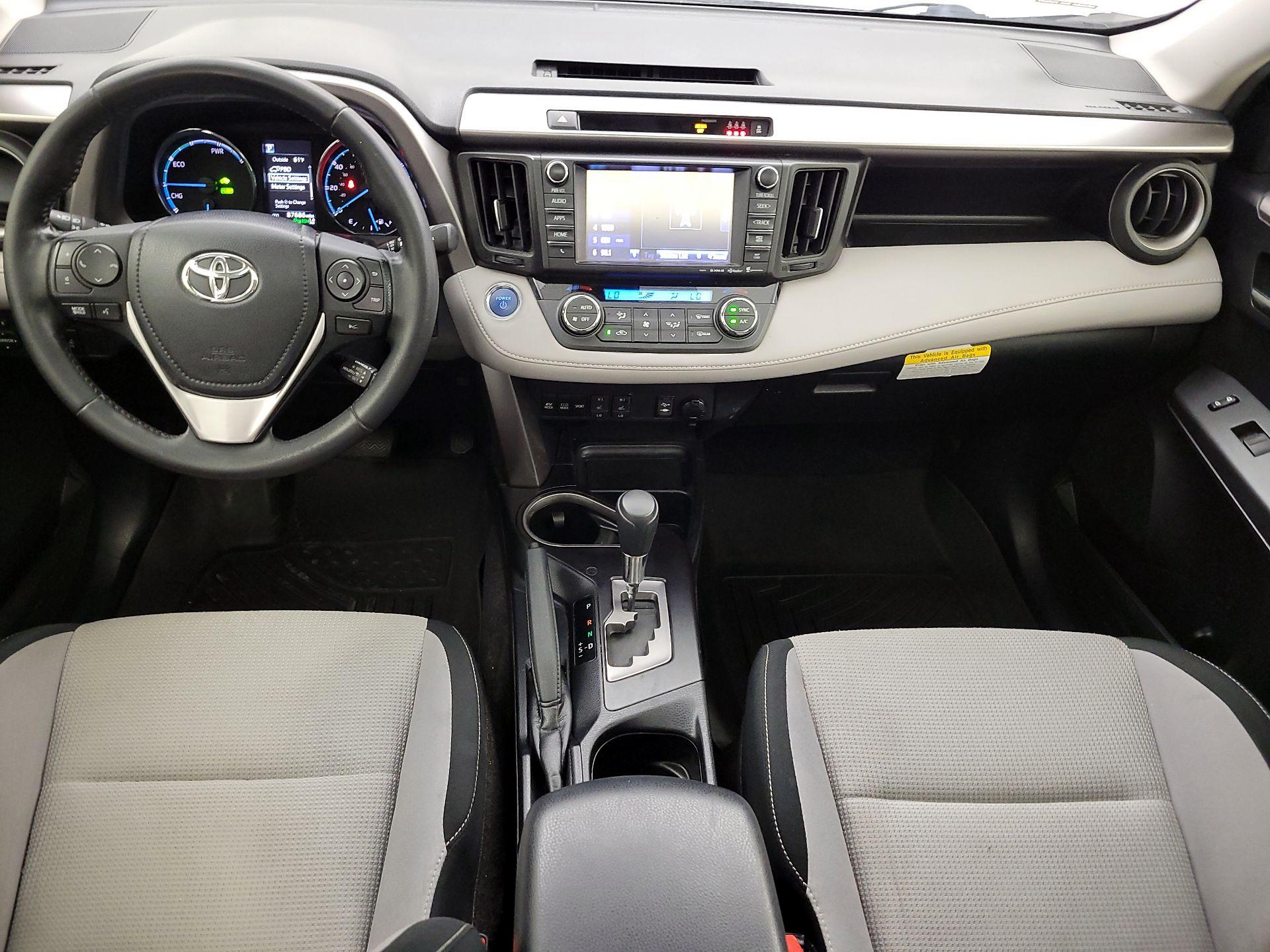 Thumbnail: 2018 Toyota RAV4 - 9