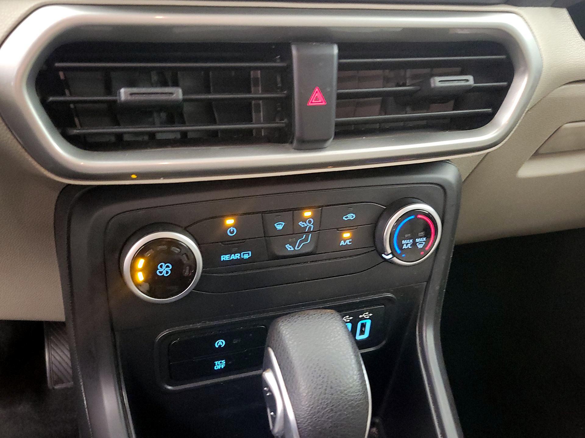 Thumbnail: 2018 Ford EcoSport - 16