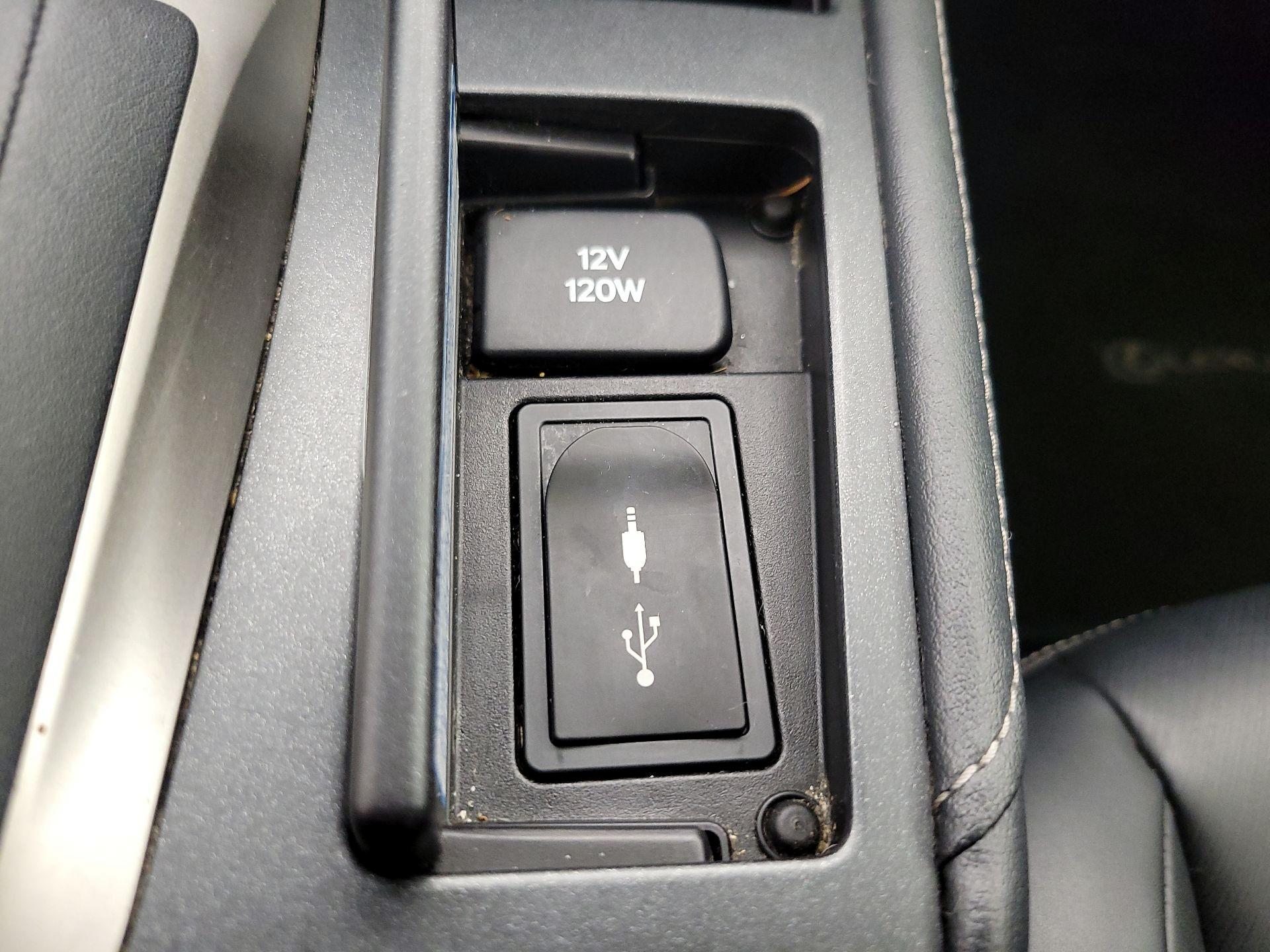 Thumbnail: 2015 Lexus CT - 19