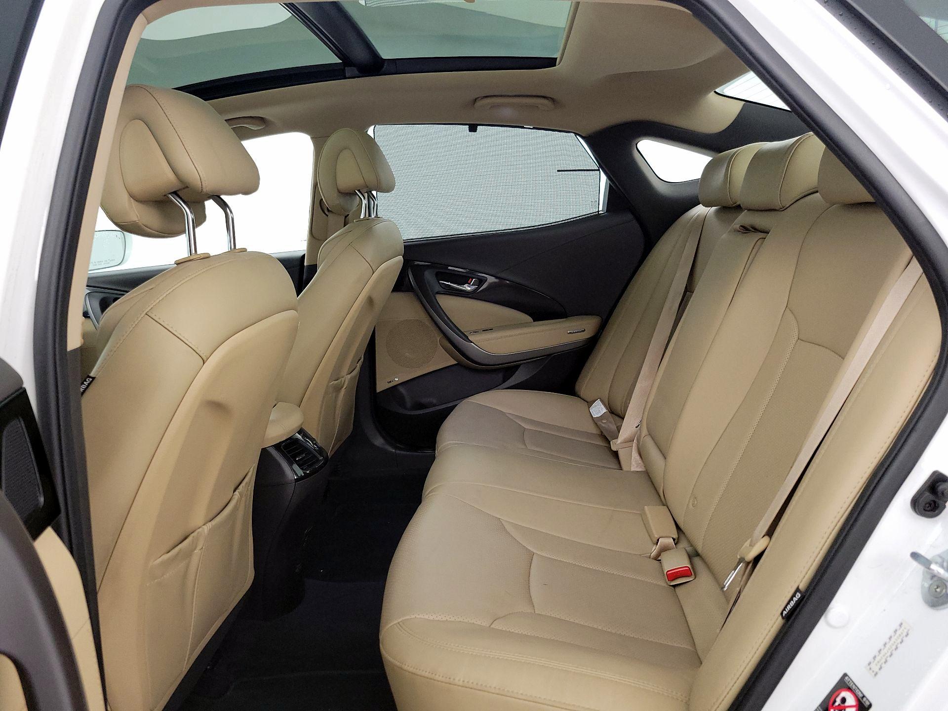 Thumbnail: 2016 Hyundai Azera - 20