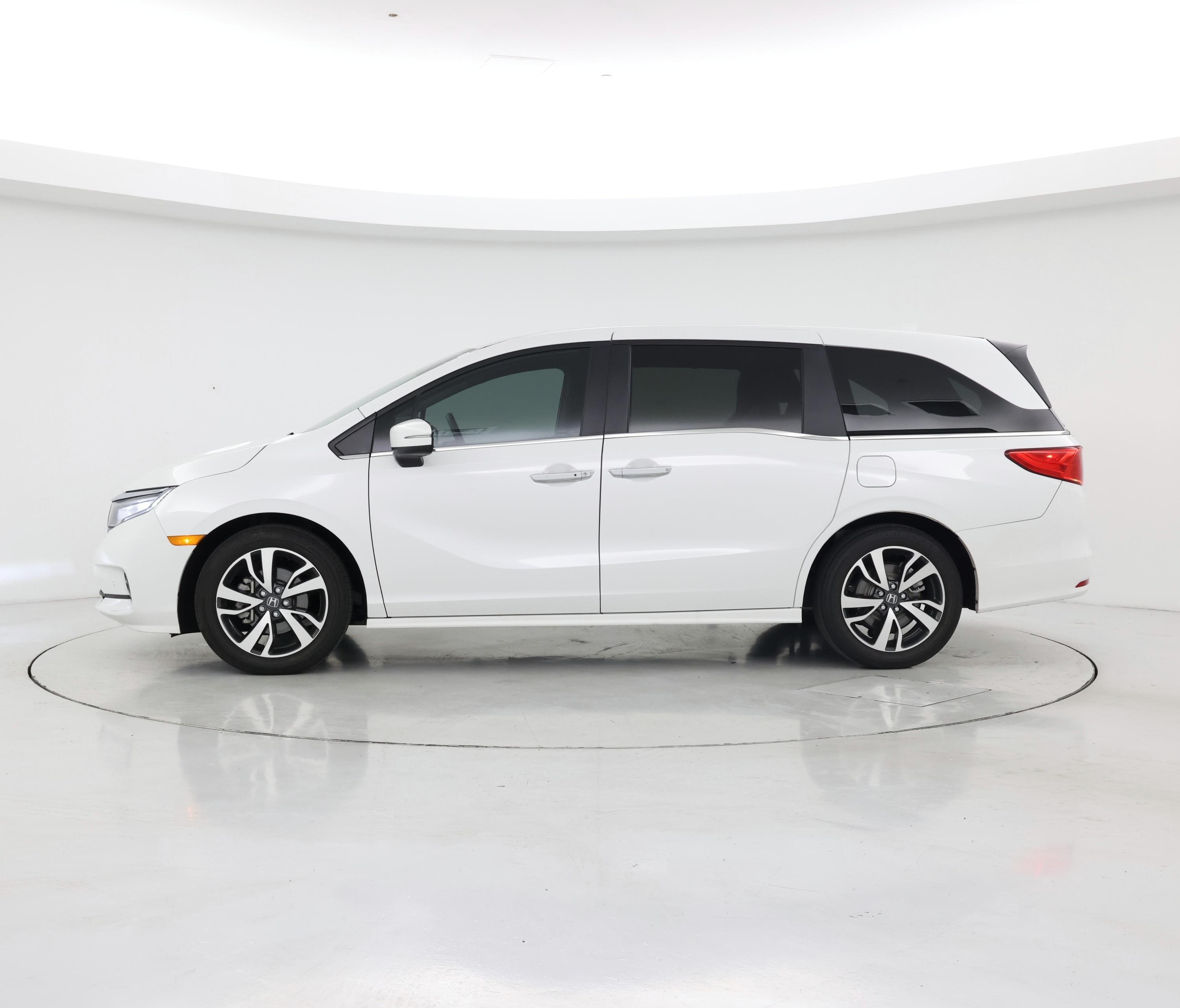 Thumbnail: 2023 Honda Odyssey - 3