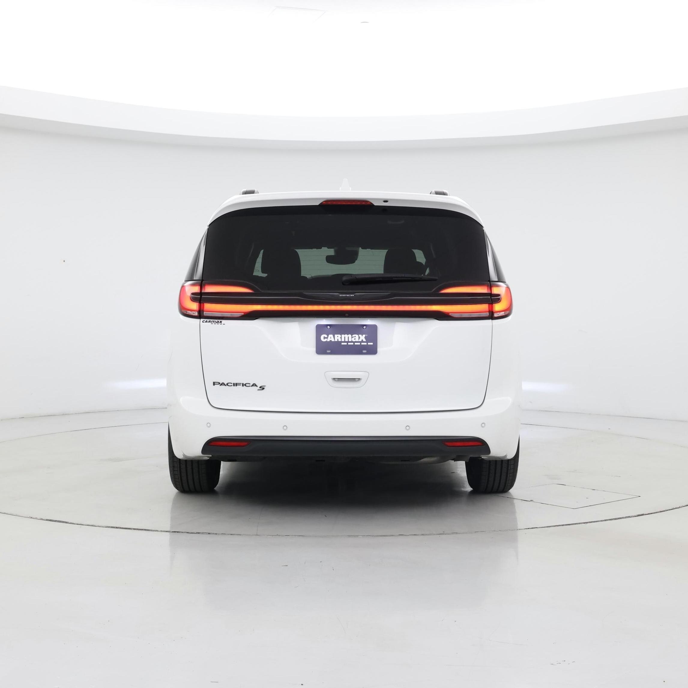 Thumbnail: 2021 Chrysler Pacifica - 6
