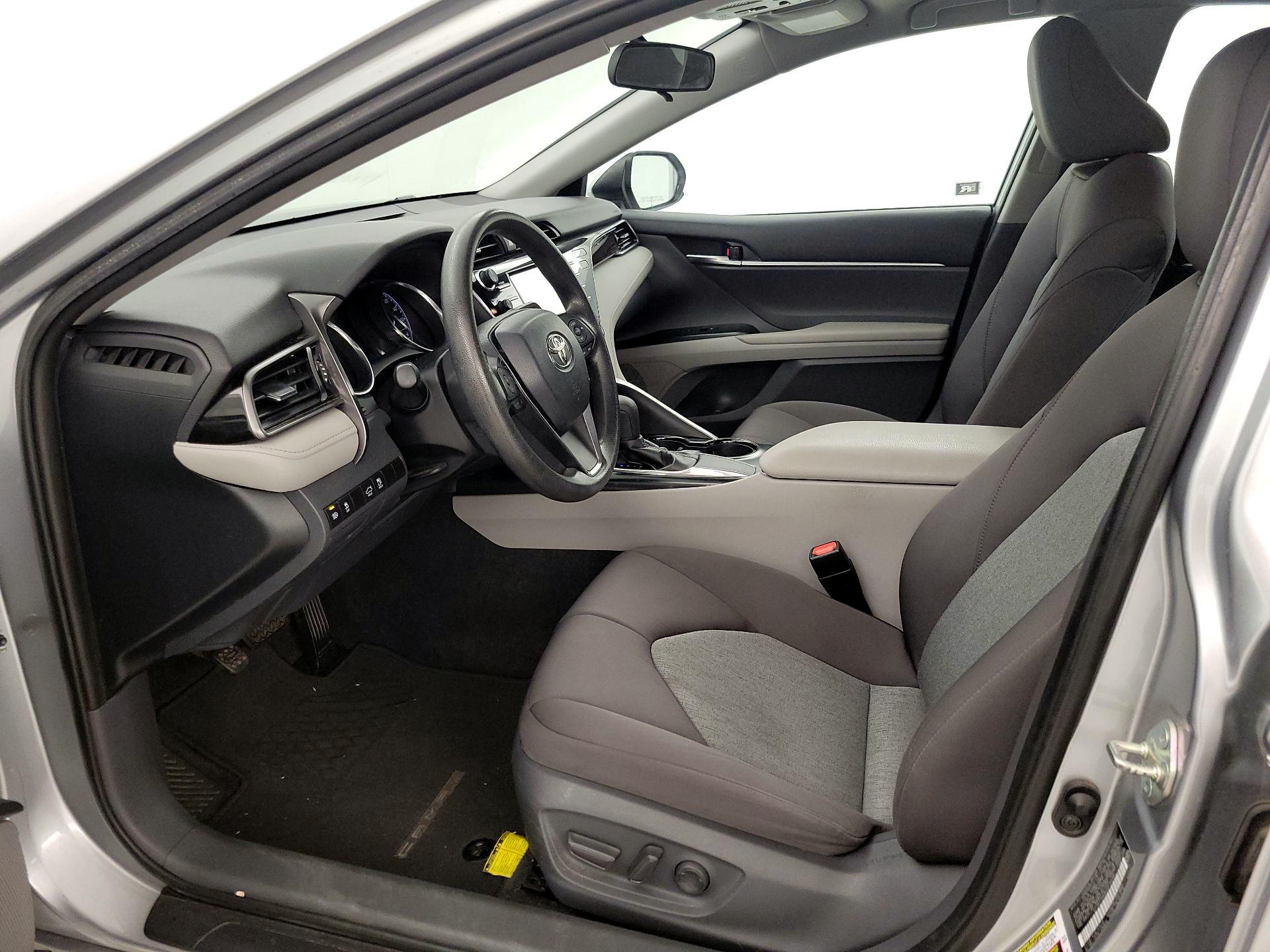 Thumbnail: 2019 Toyota Camry - 11