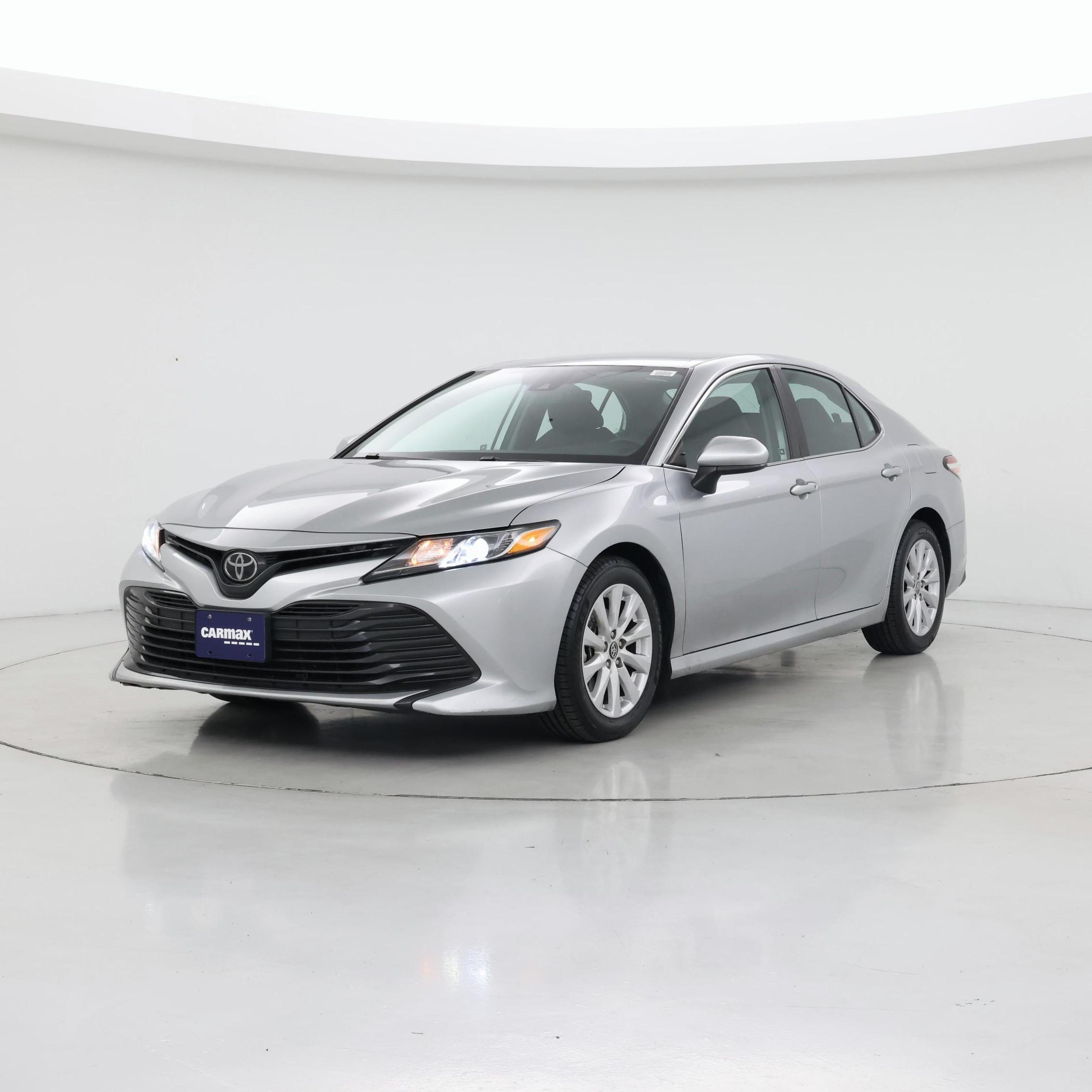 Thumbnail: 2019 Toyota Camry - 4