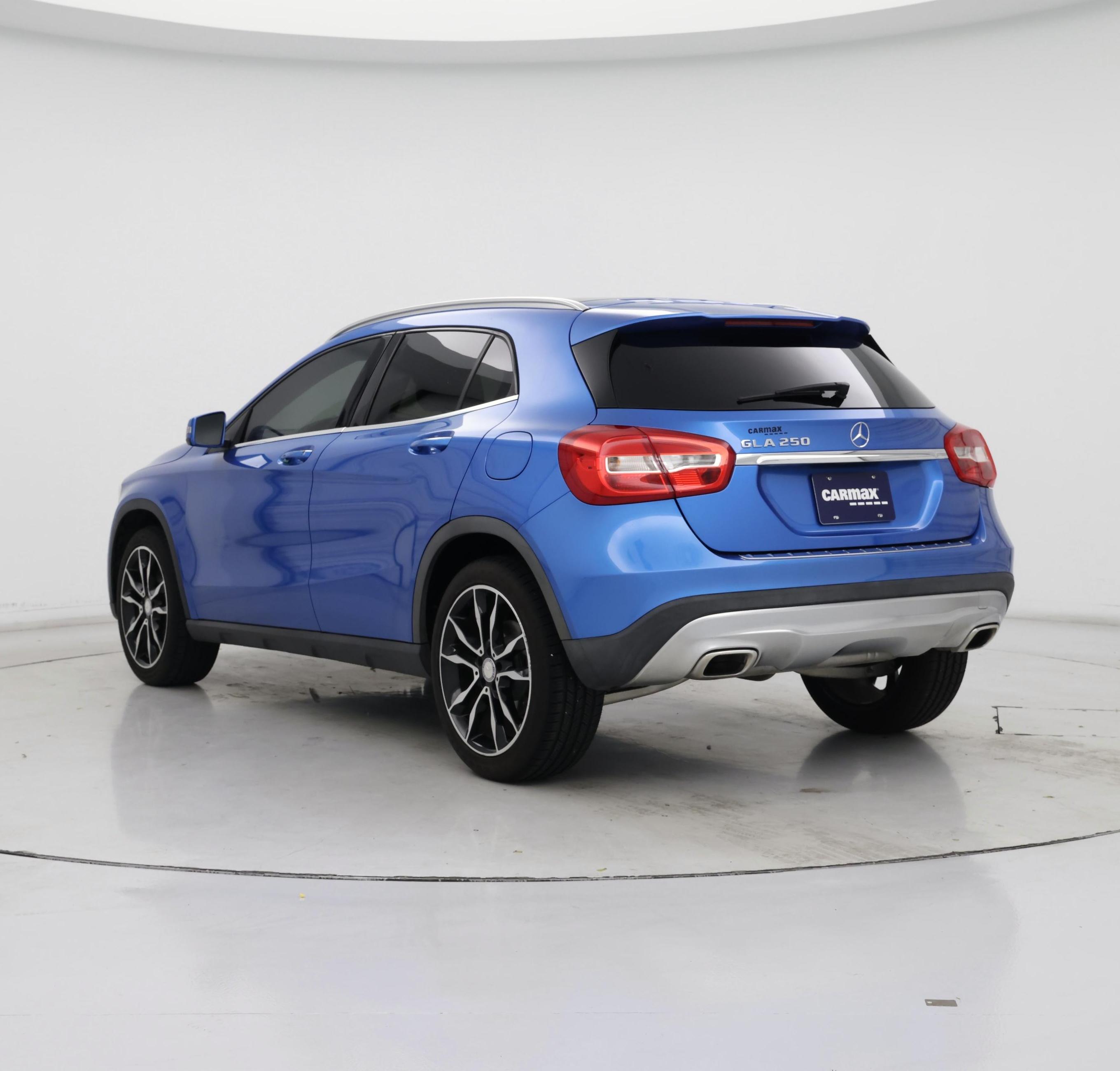 Thumbnail: 2017 Mercedes-Benz GLA - 2