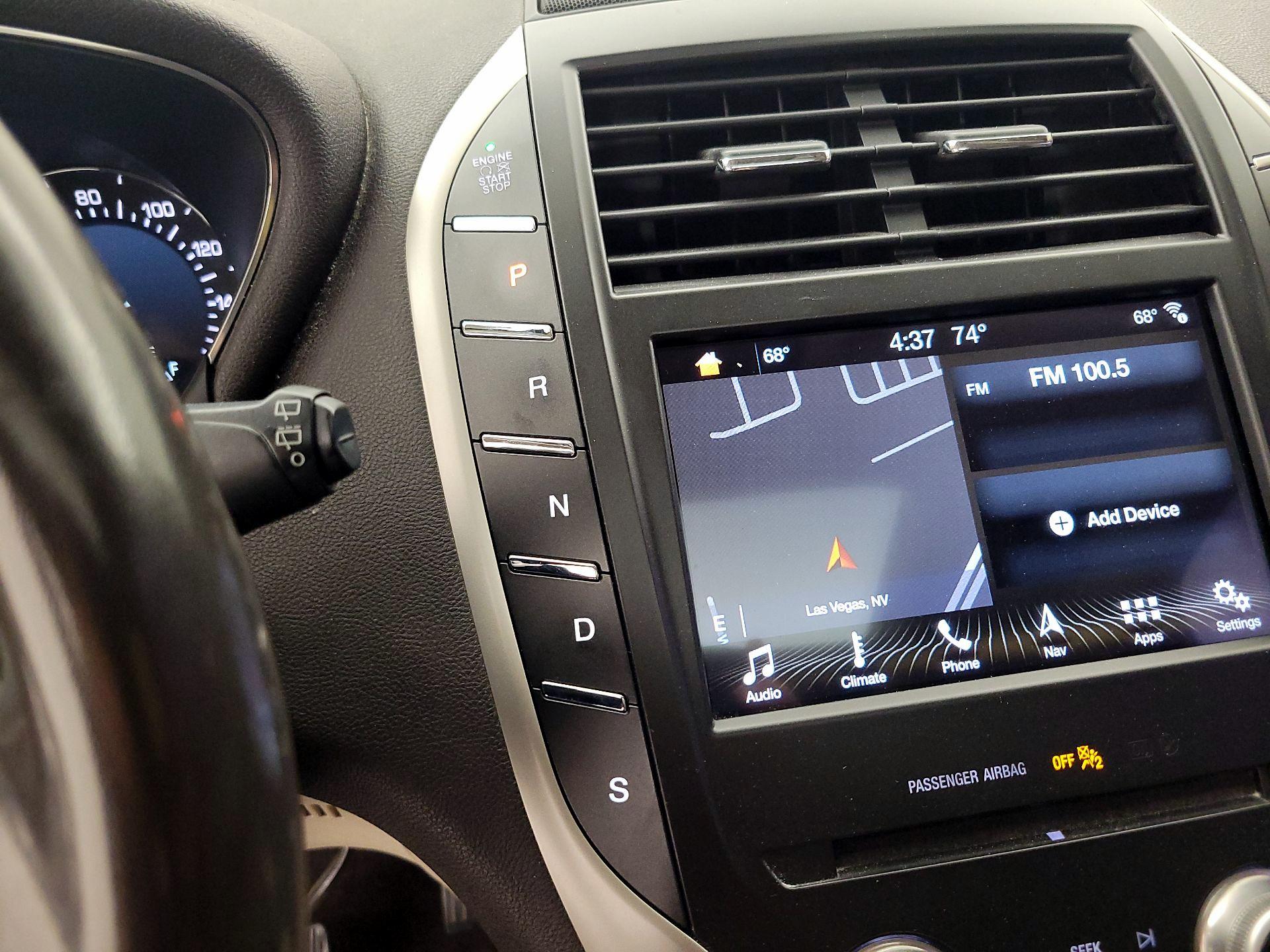 Thumbnail: 2017 Lincoln MKC - 18