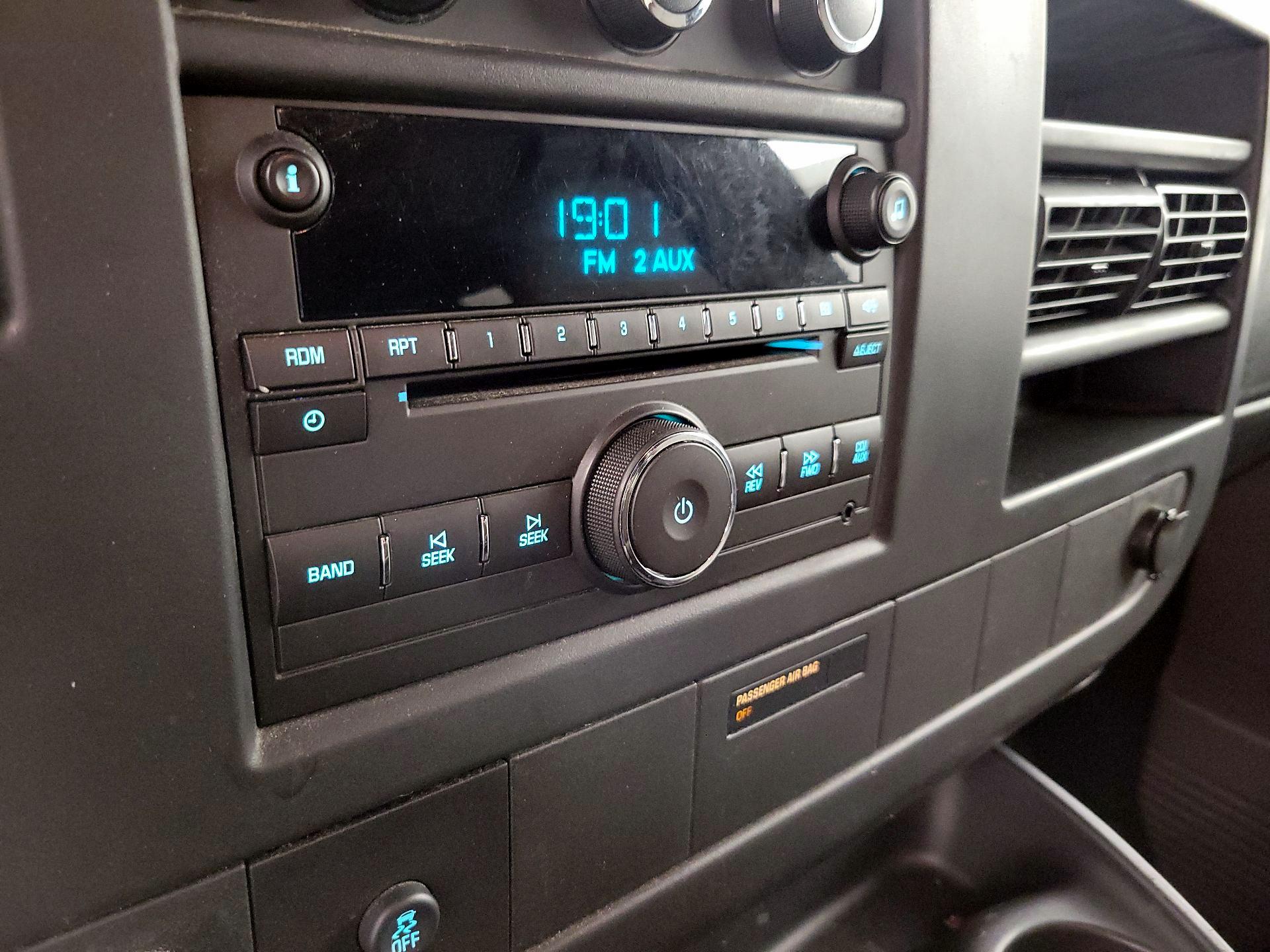 Thumbnail: 2014 Chevrolet Express - 15