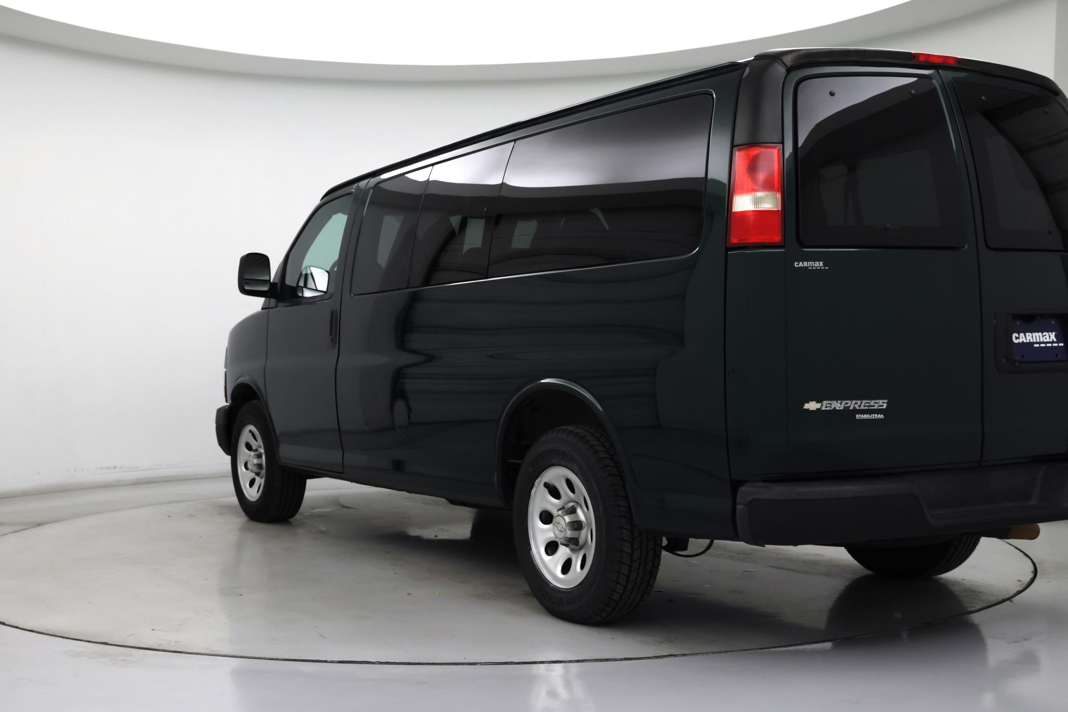 Thumbnail: 2014 Chevrolet Express - 2