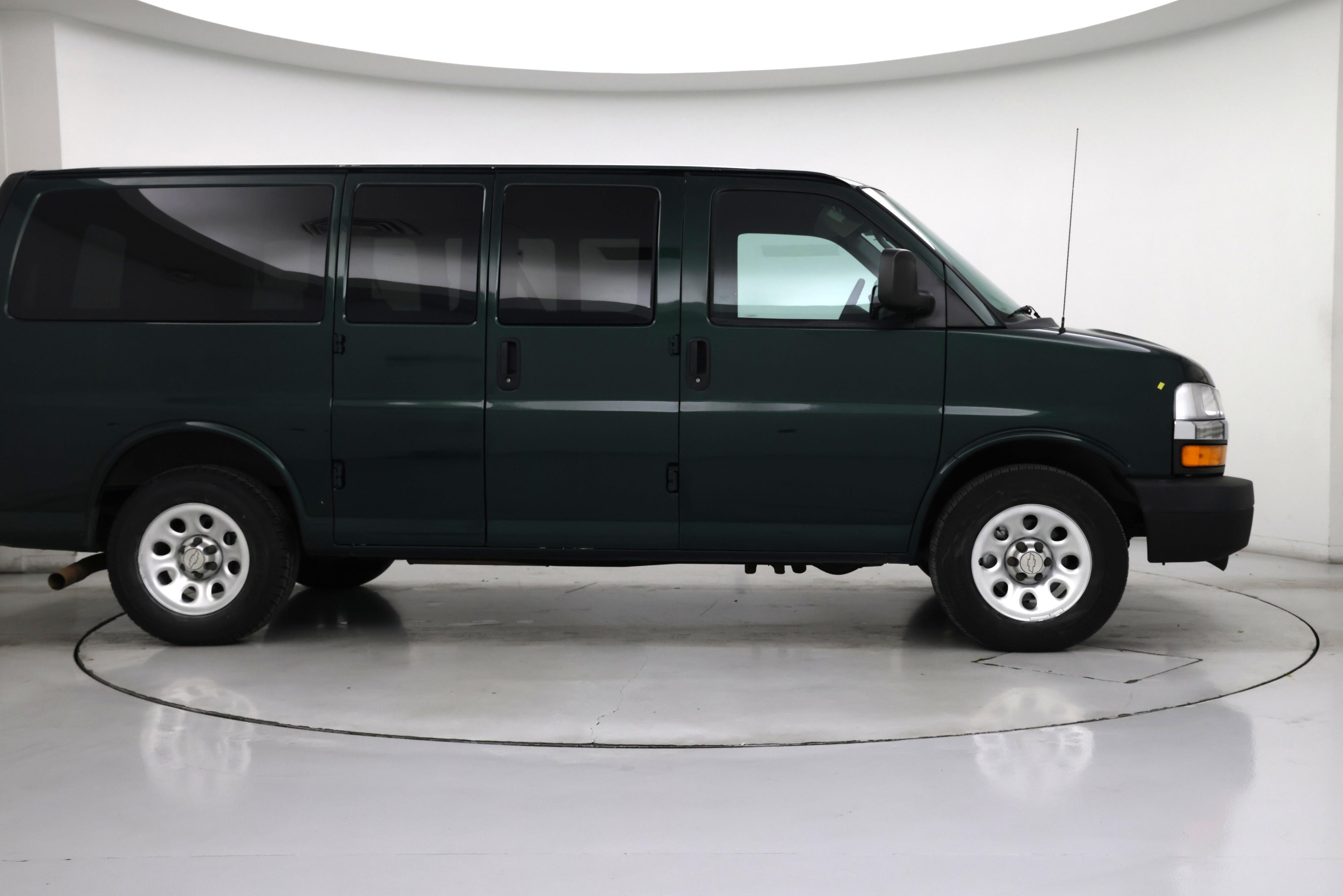 Thumbnail: 2014 Chevrolet Express - 7