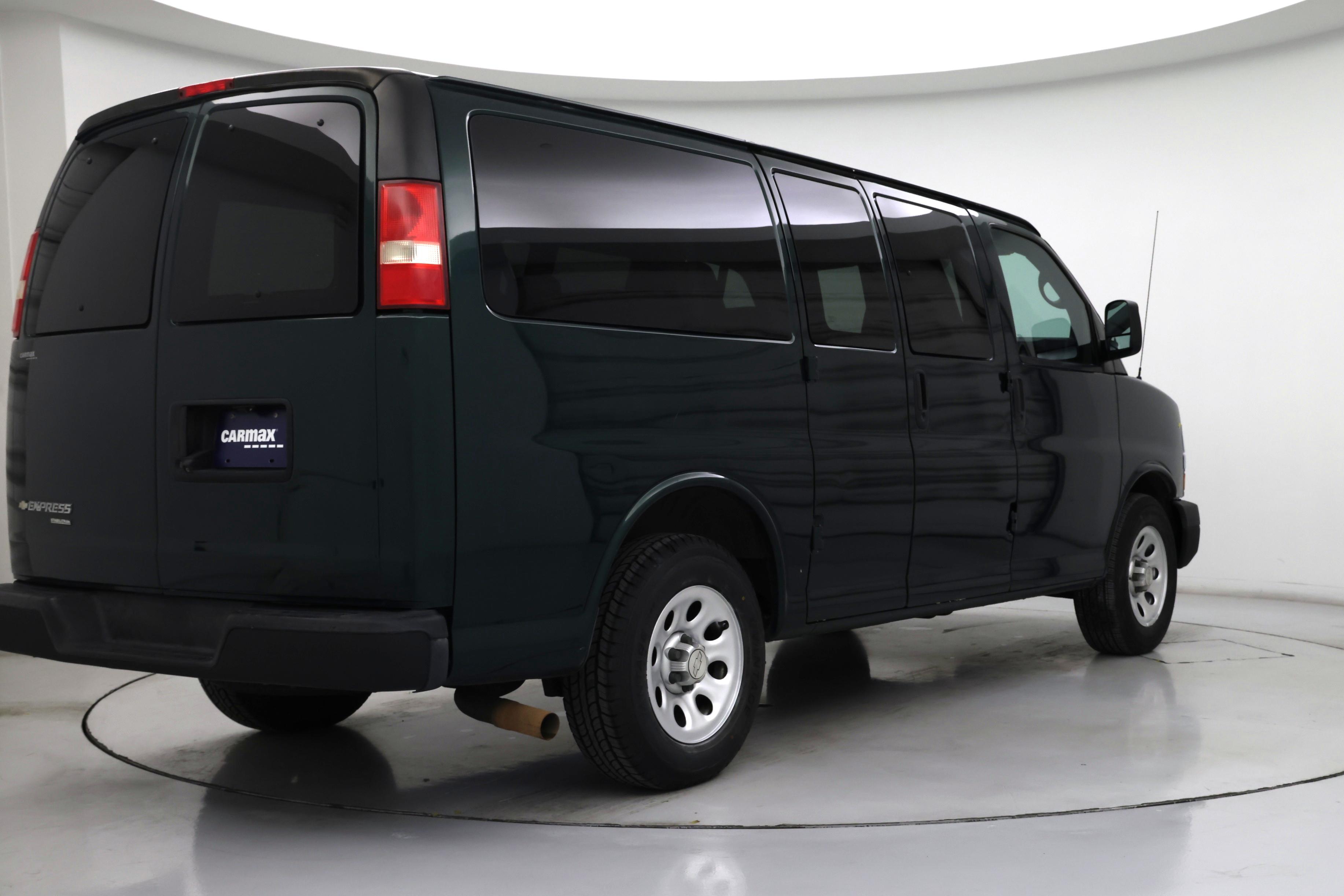 Thumbnail: 2014 Chevrolet Express - 8