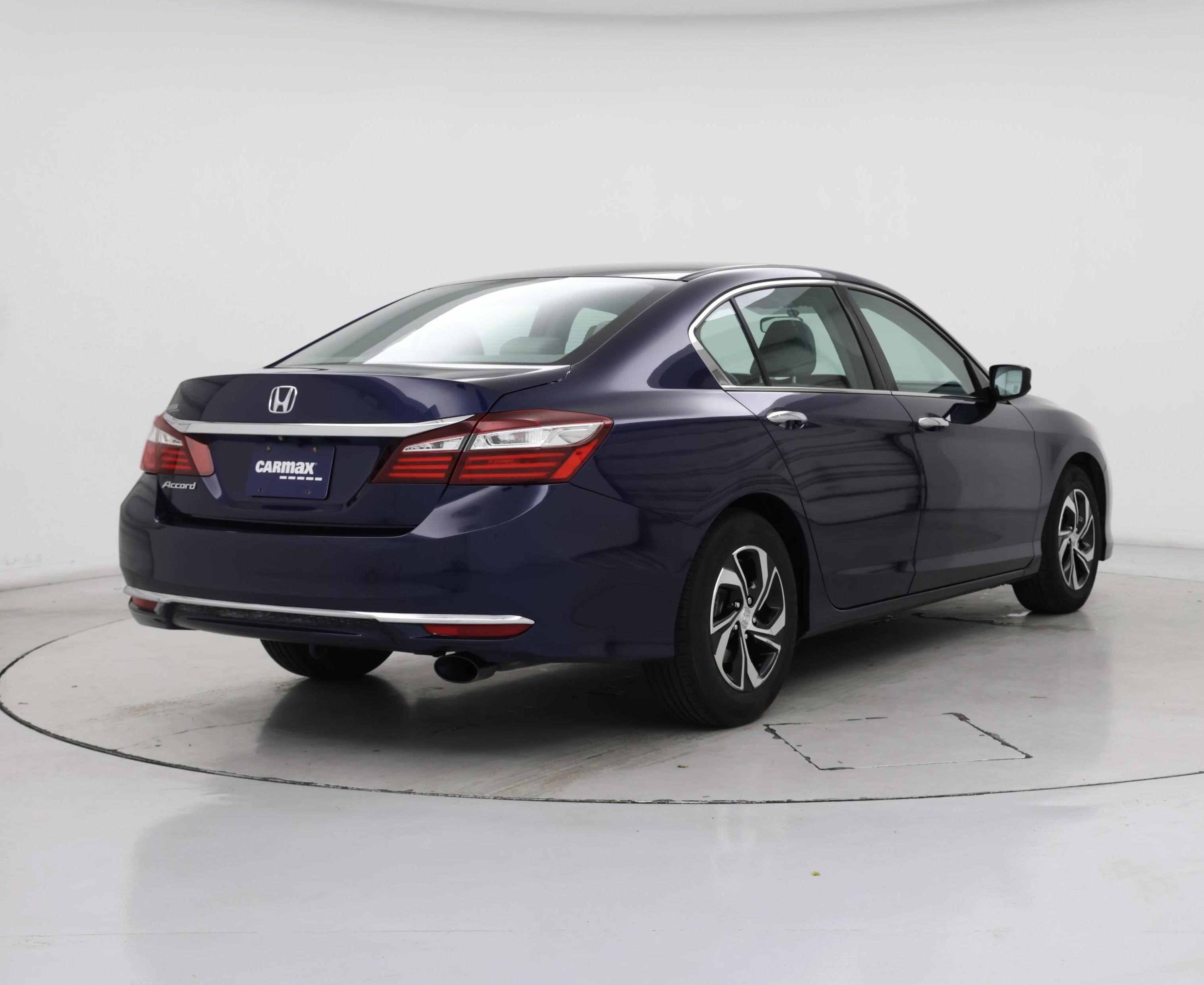 Thumbnail: 2016 Honda Accord - 8