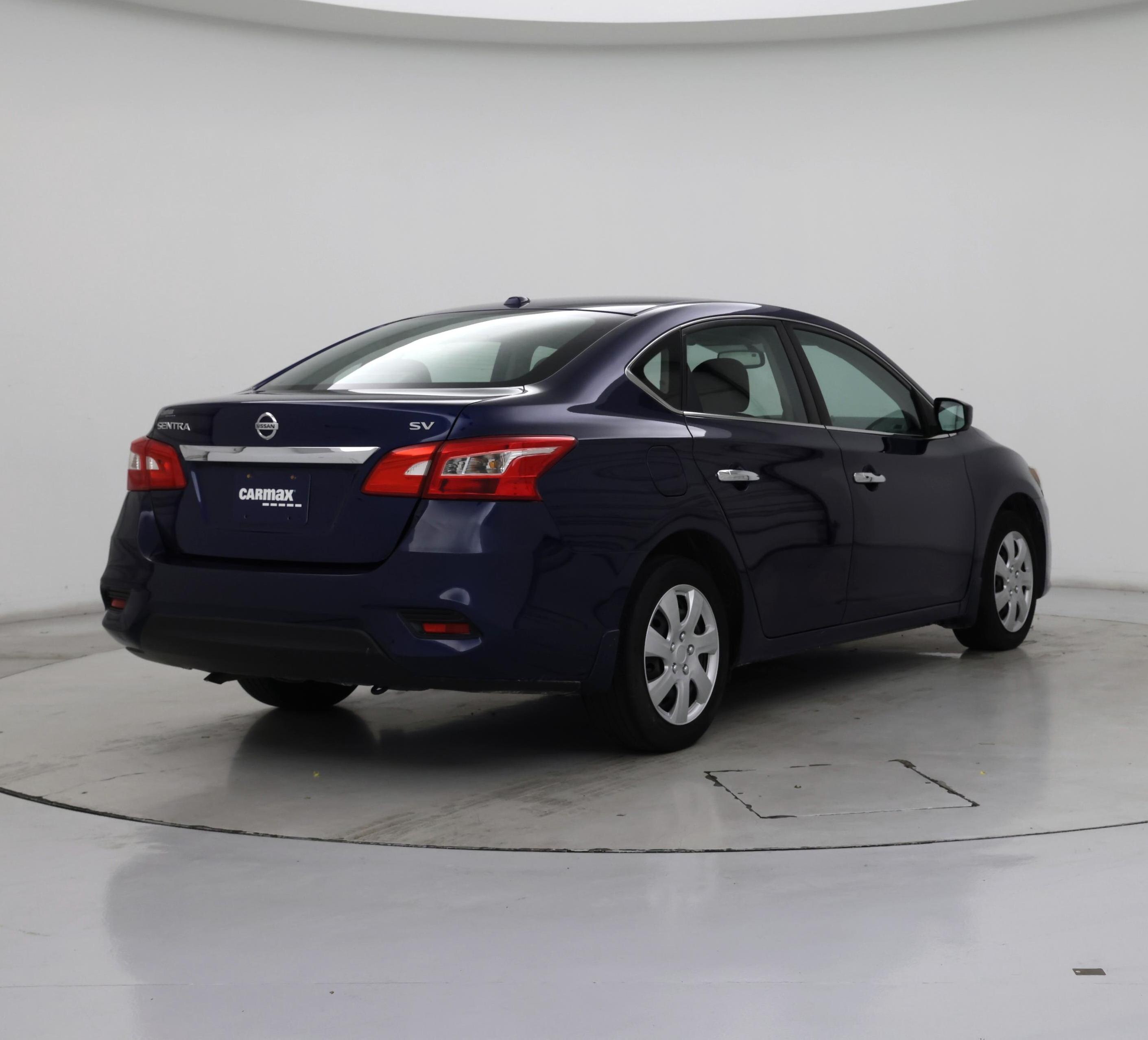 Thumbnail: 2017 Nissan Sentra - 8