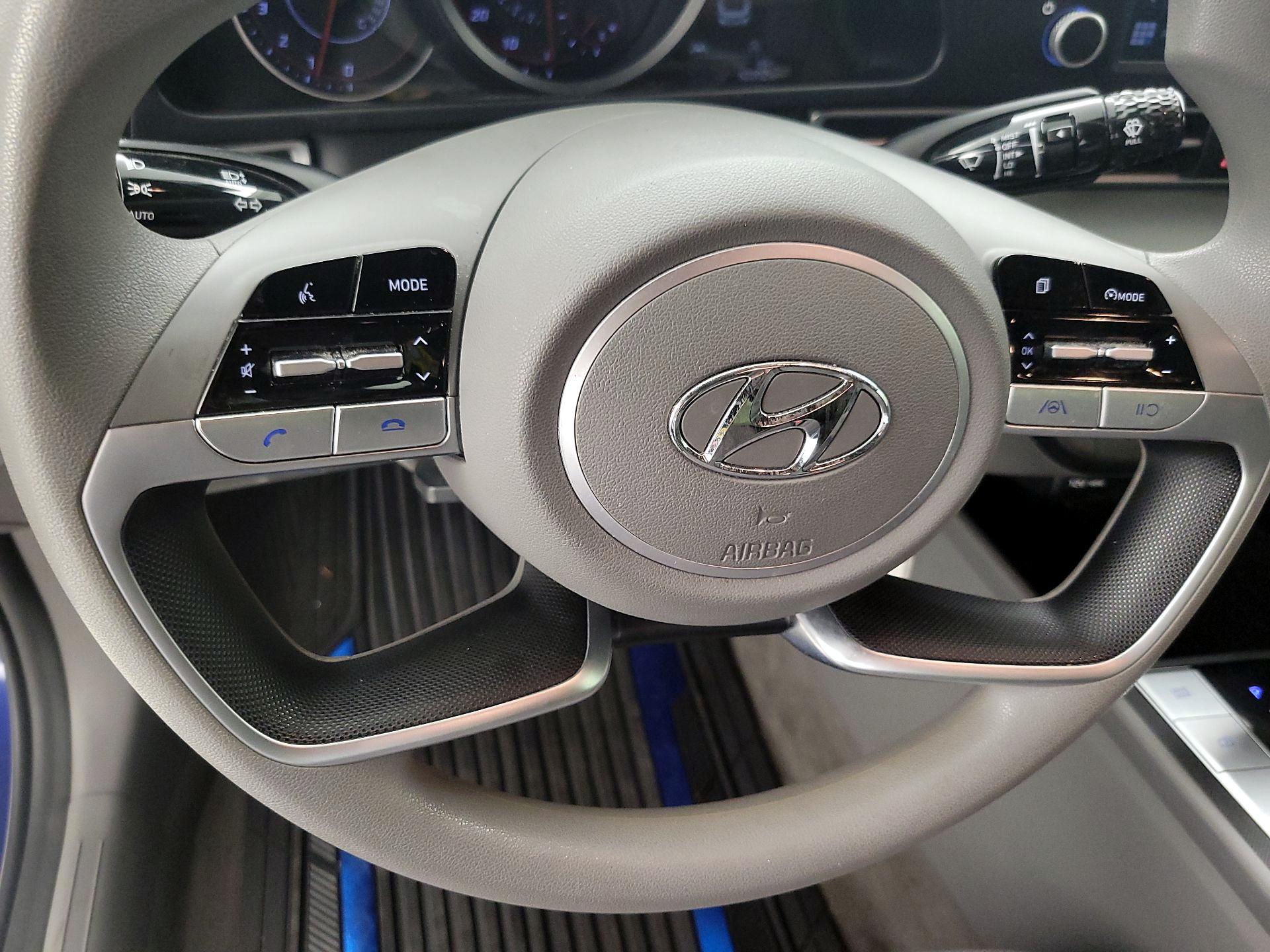 Thumbnail: 2021 Hyundai Elantra - 10