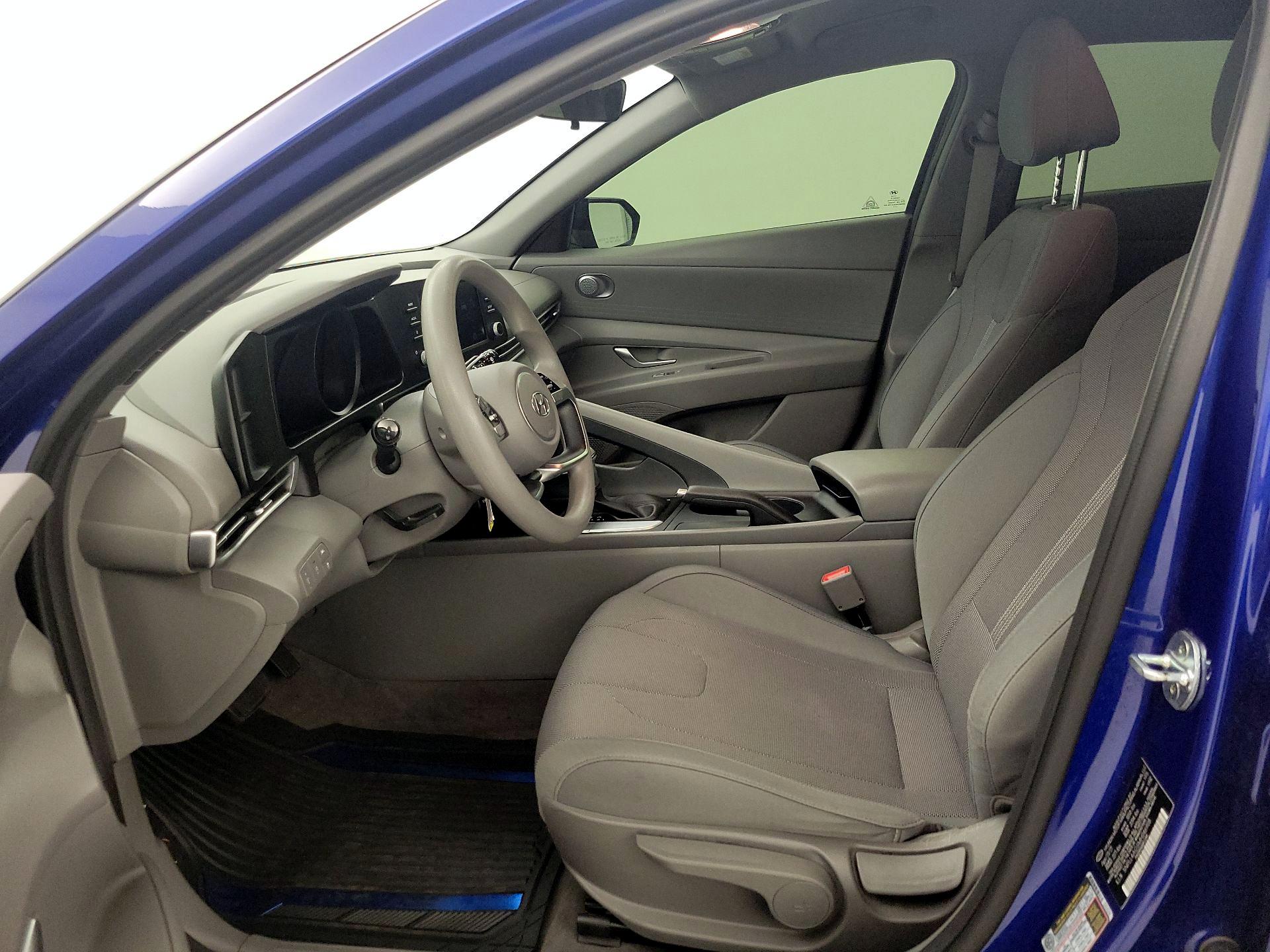 Thumbnail: 2021 Hyundai Elantra - 11