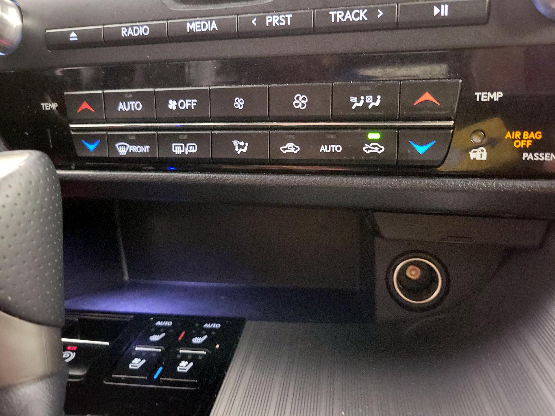 Thumbnail: 2016 Lexus RX - 17