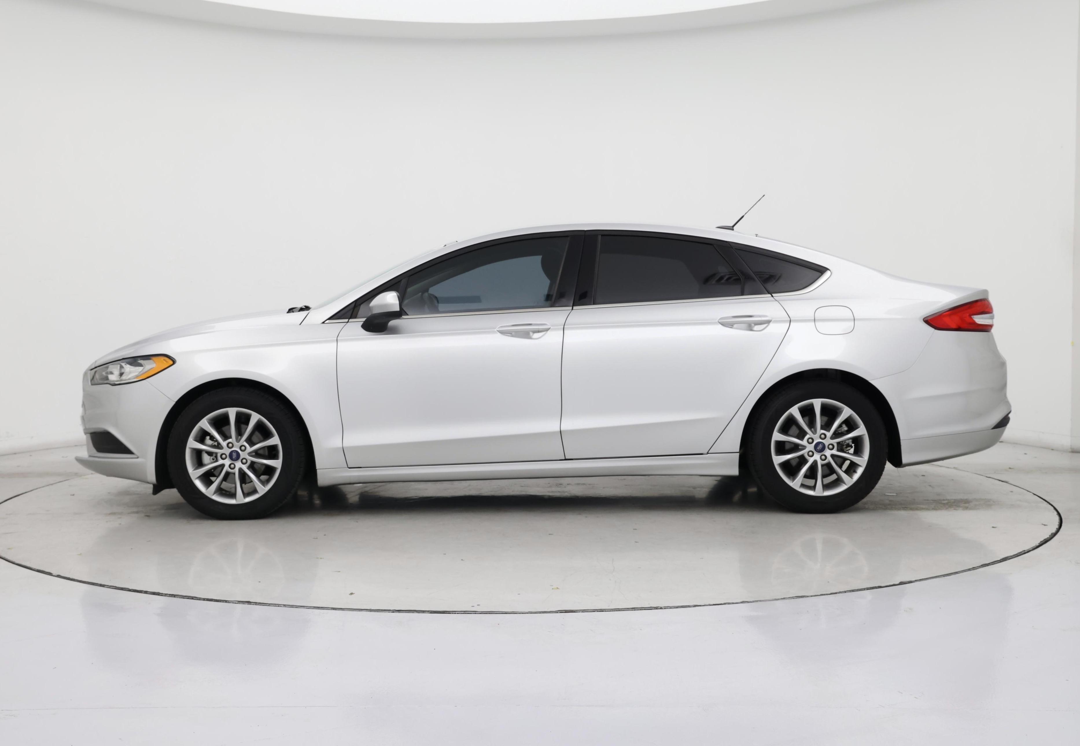 Thumbnail: 2017 Ford Fusion - 3