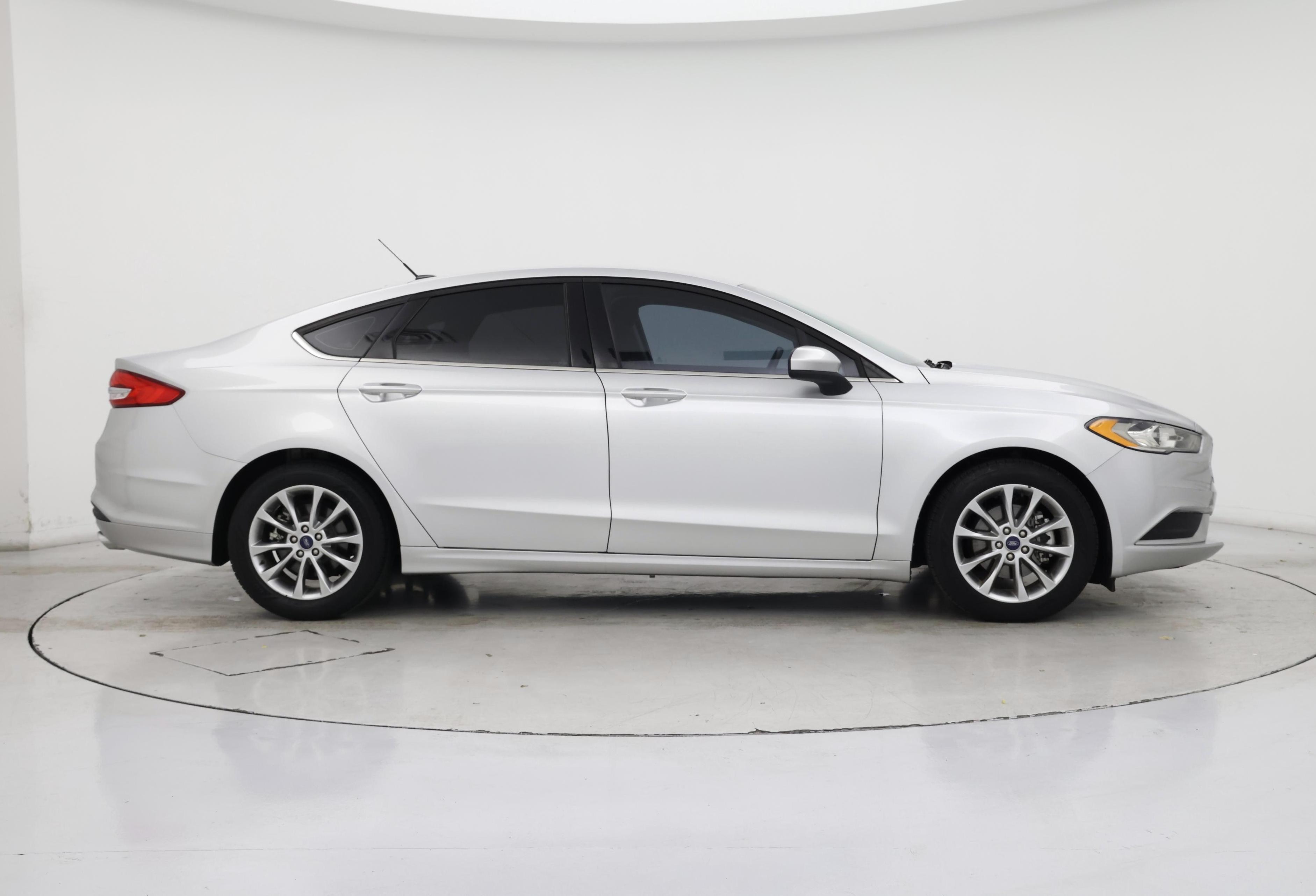 Thumbnail: 2017 Ford Fusion - 7