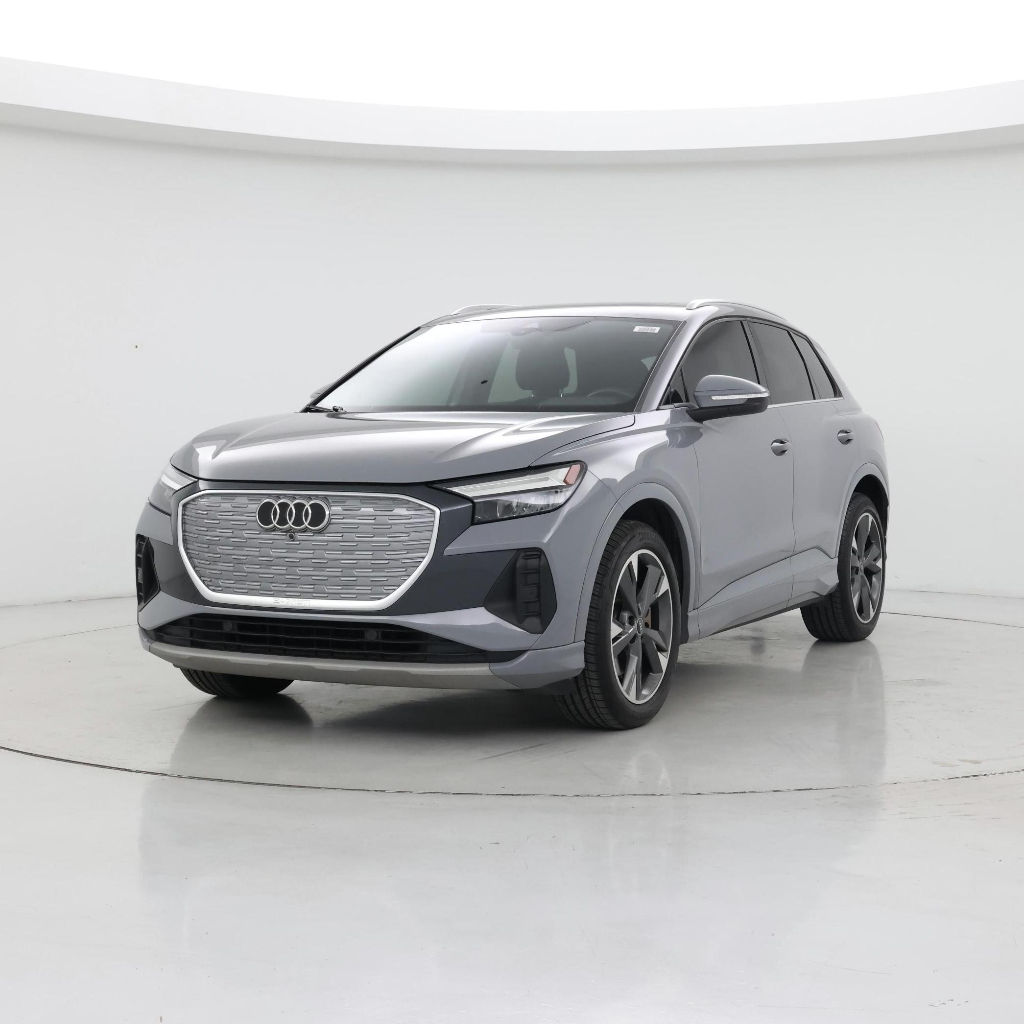 Thumbnail: 2022 Audi Q4 e-tron - 4