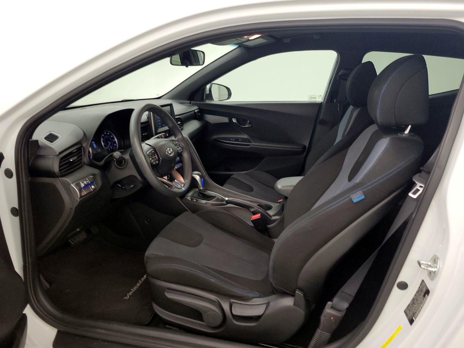 Thumbnail: 2020 Hyundai Veloster - 11