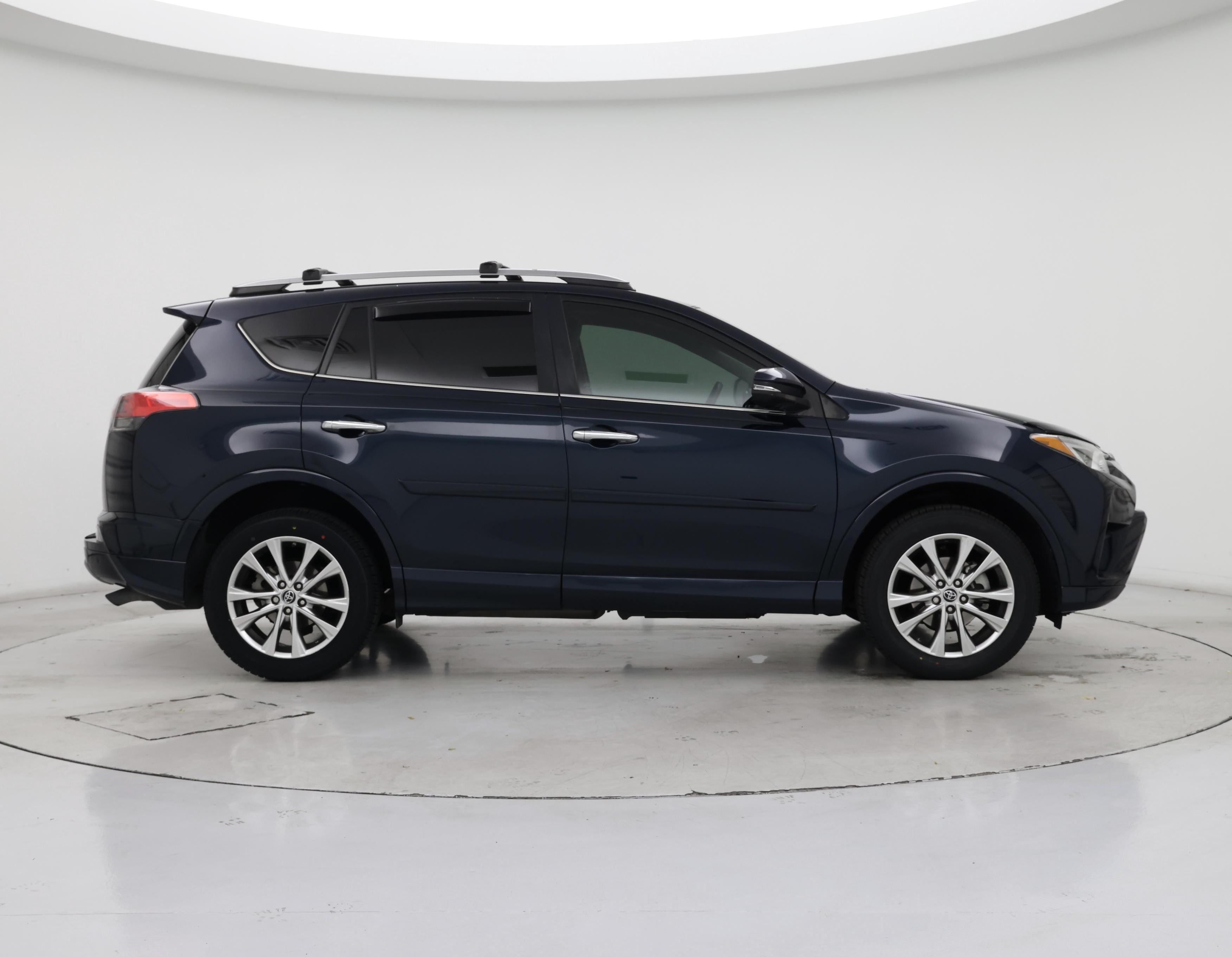 Thumbnail: 2017 Toyota RAV4 - 7