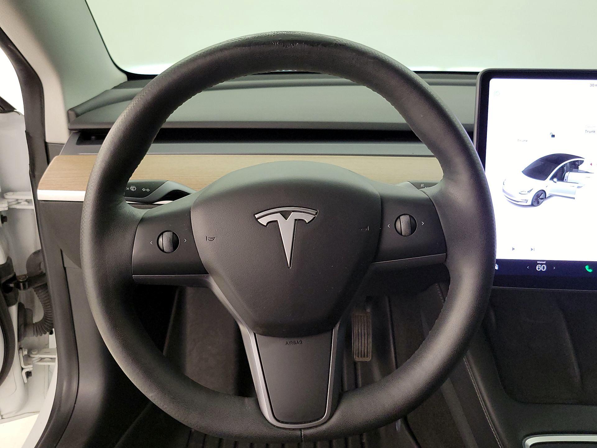 Thumbnail: 2021 Tesla Model 3 - 10