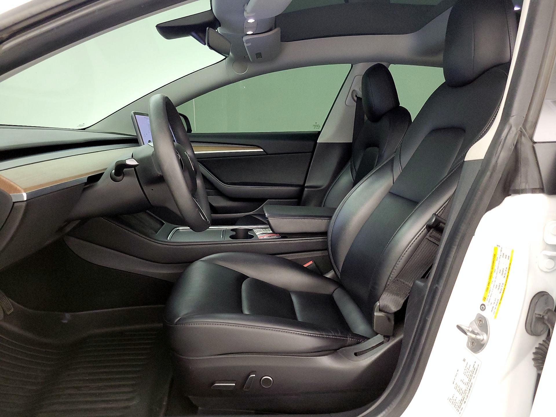 Thumbnail: 2021 Tesla Model 3 - 11