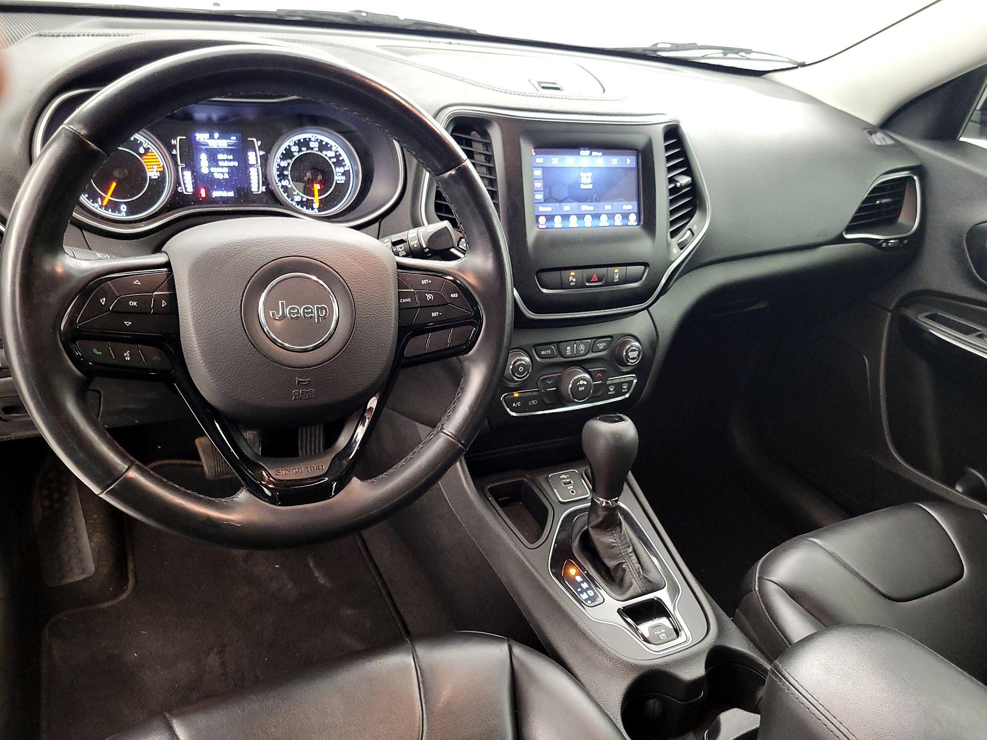 Thumbnail: 2021 Jeep Cherokee - 9