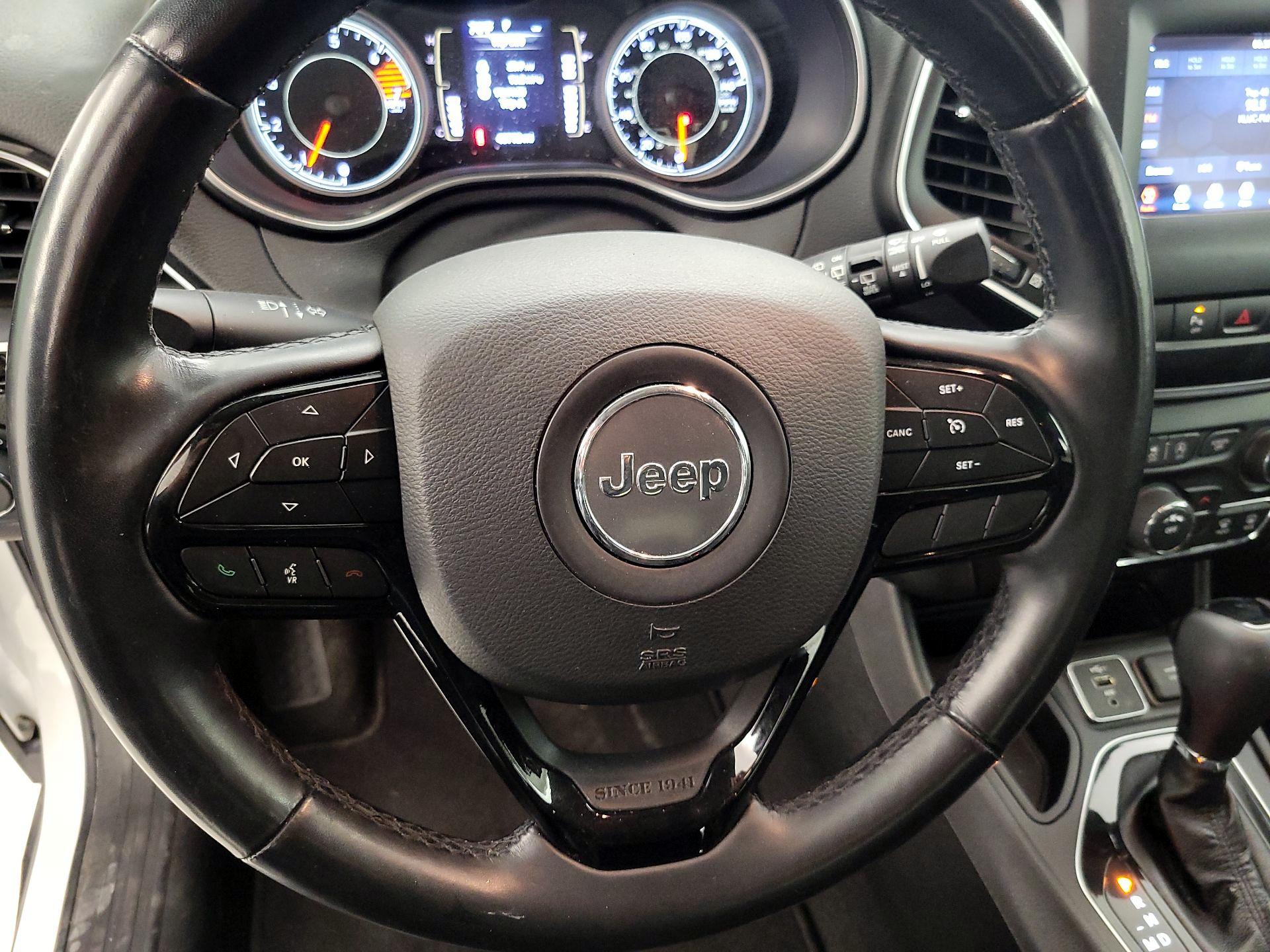 Thumbnail: 2021 Jeep Cherokee - 10
