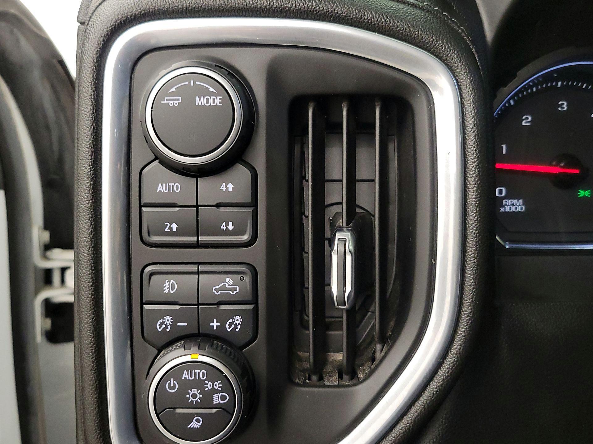 Thumbnail: 2021 Chevrolet Silverado 2500 - 13