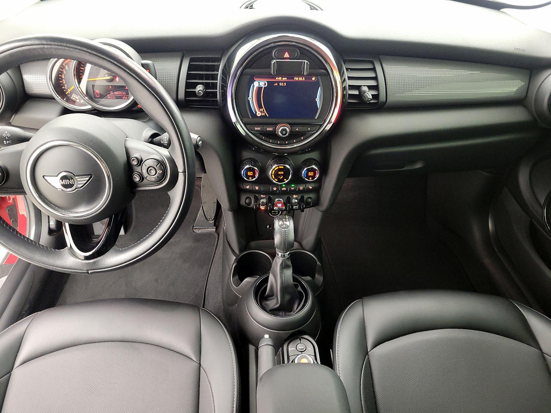 Thumbnail: 2017 MINI Cooper Hardtop - 9