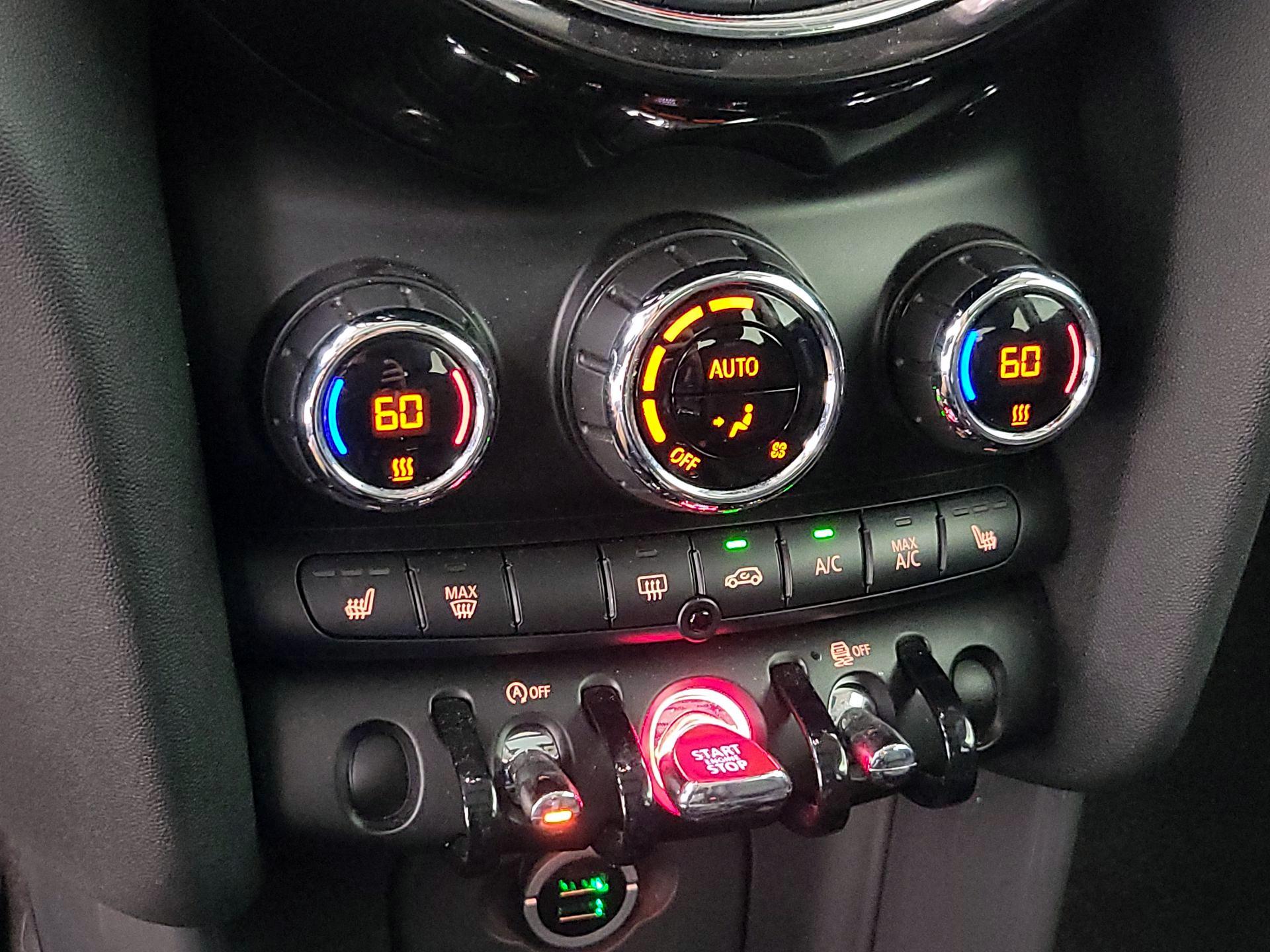 Thumbnail: 2017 MINI Cooper Hardtop - 15