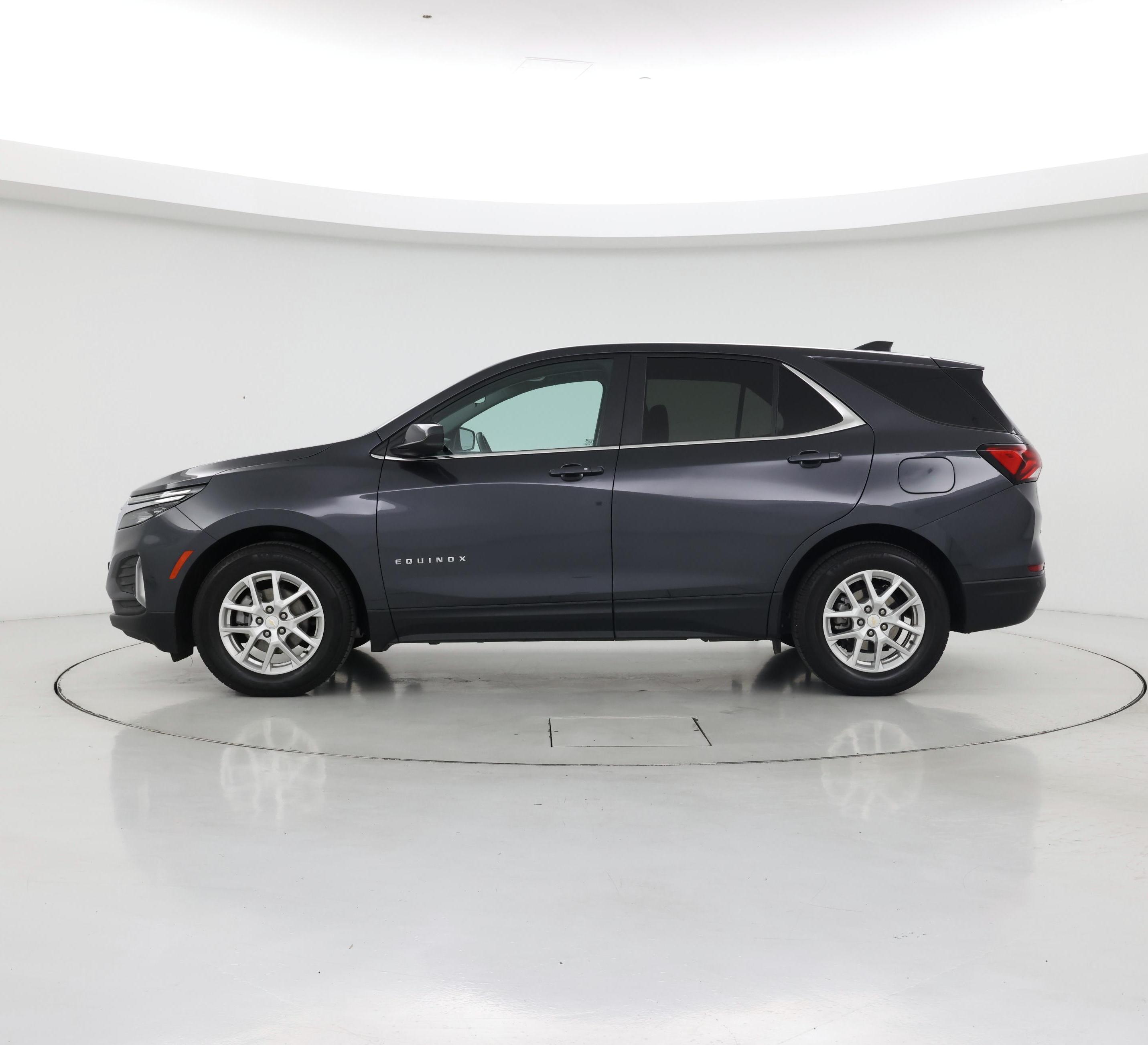 Thumbnail: 2022 Chevrolet Equinox - 3