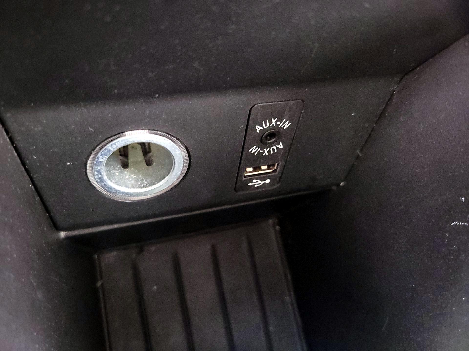 Thumbnail: 2016 BMW i3 - 19