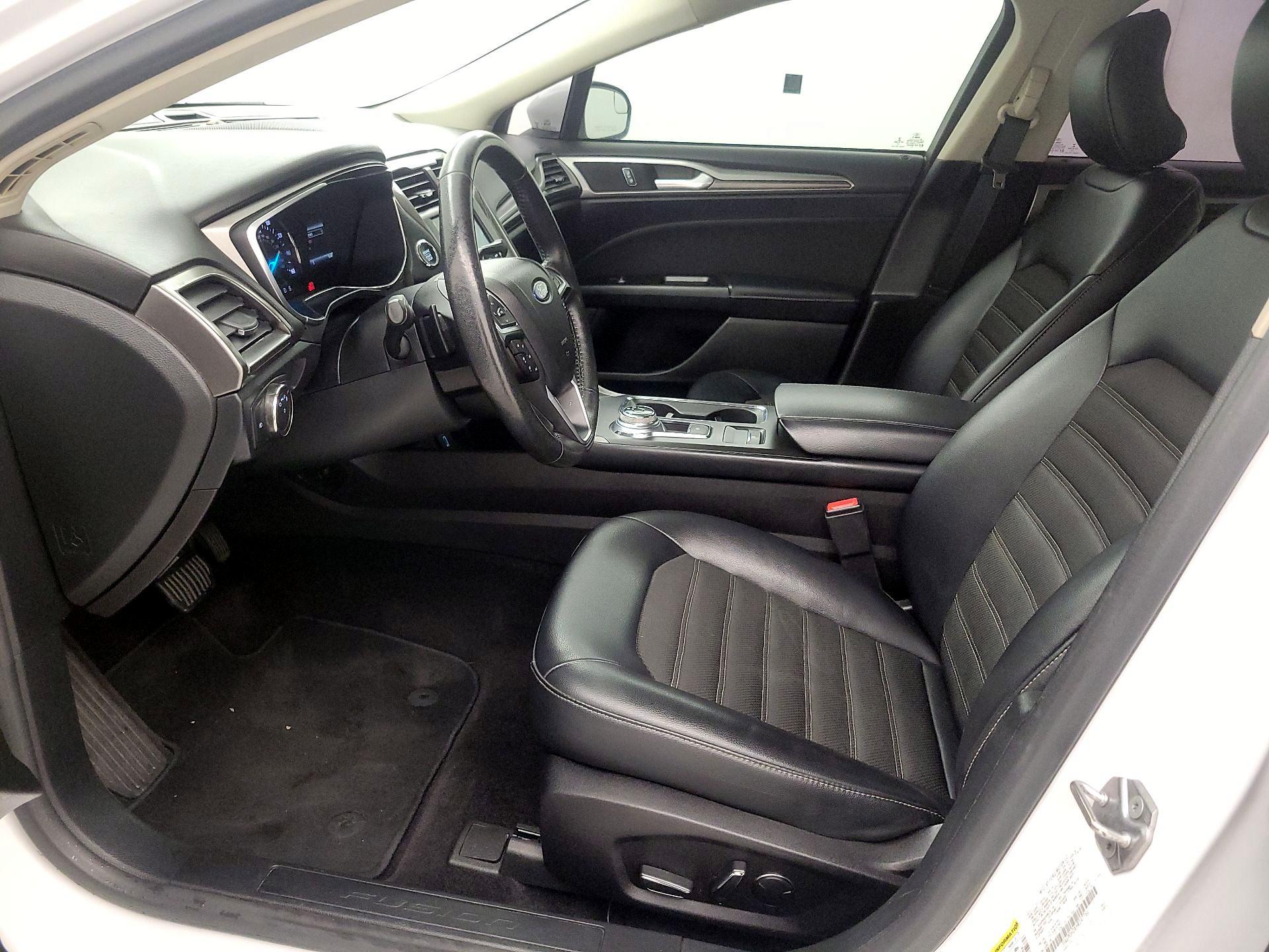 Thumbnail: 2017 Ford Fusion - 11