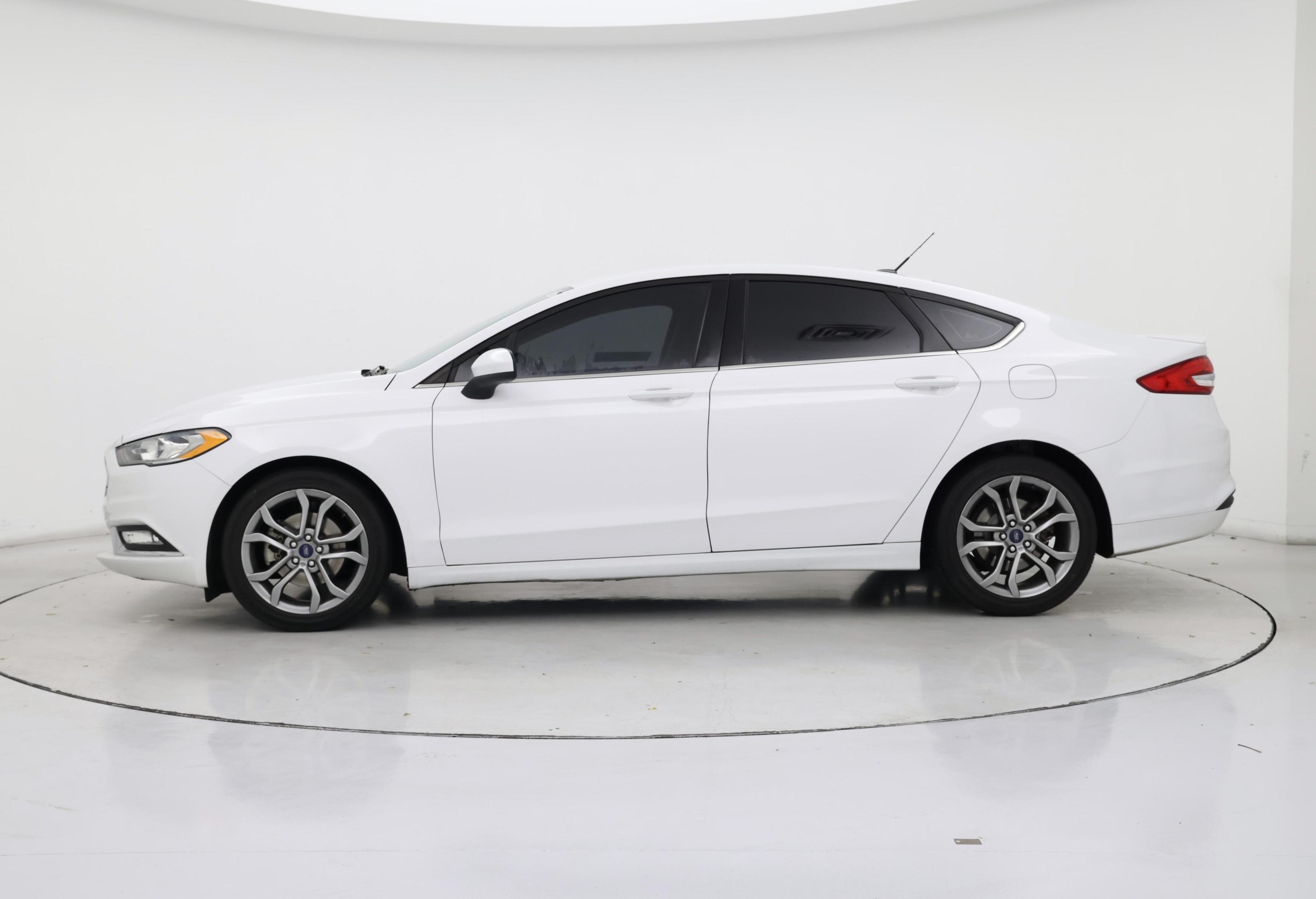 Thumbnail: 2017 Ford Fusion - 3