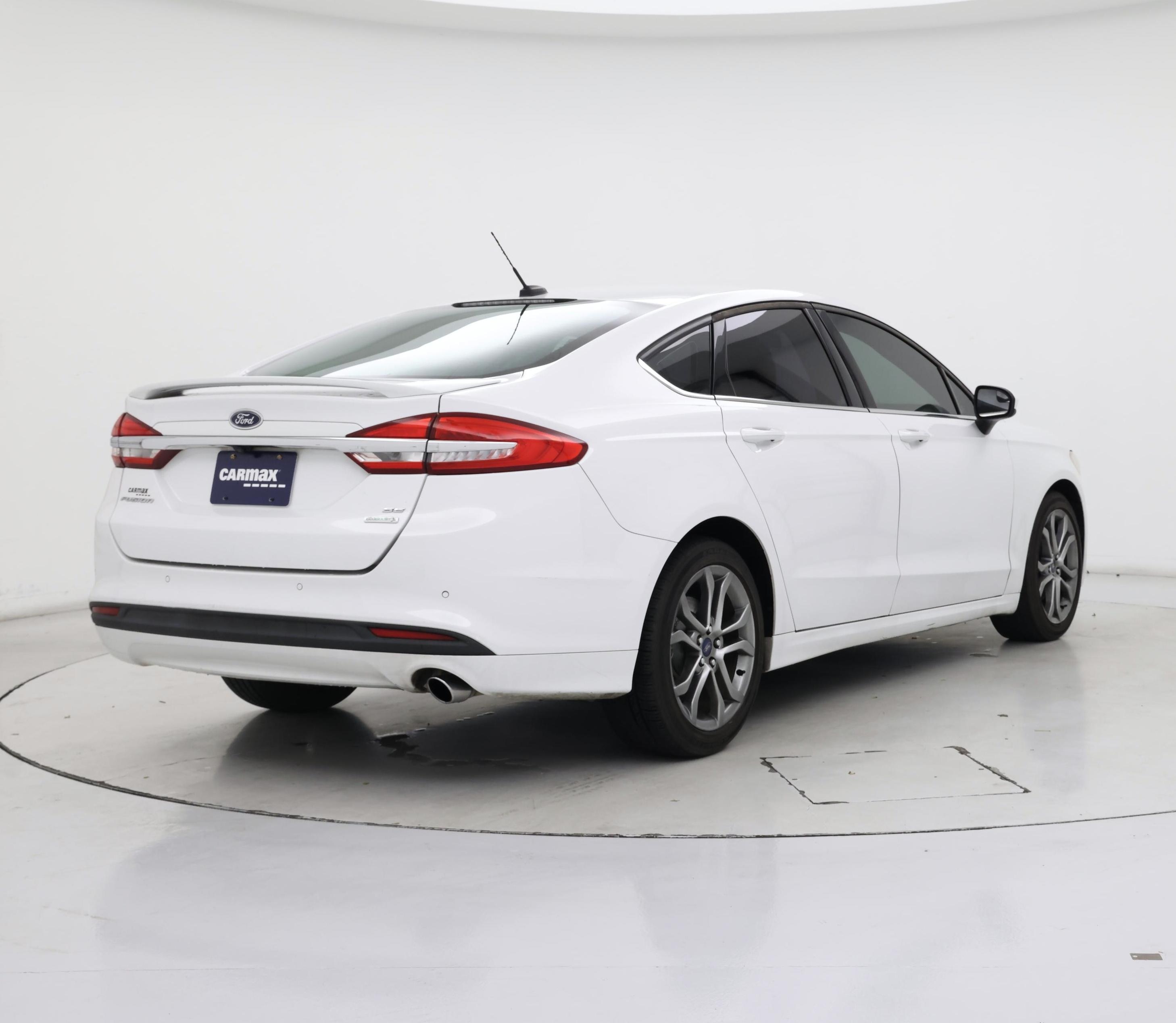 Thumbnail: 2017 Ford Fusion - 8