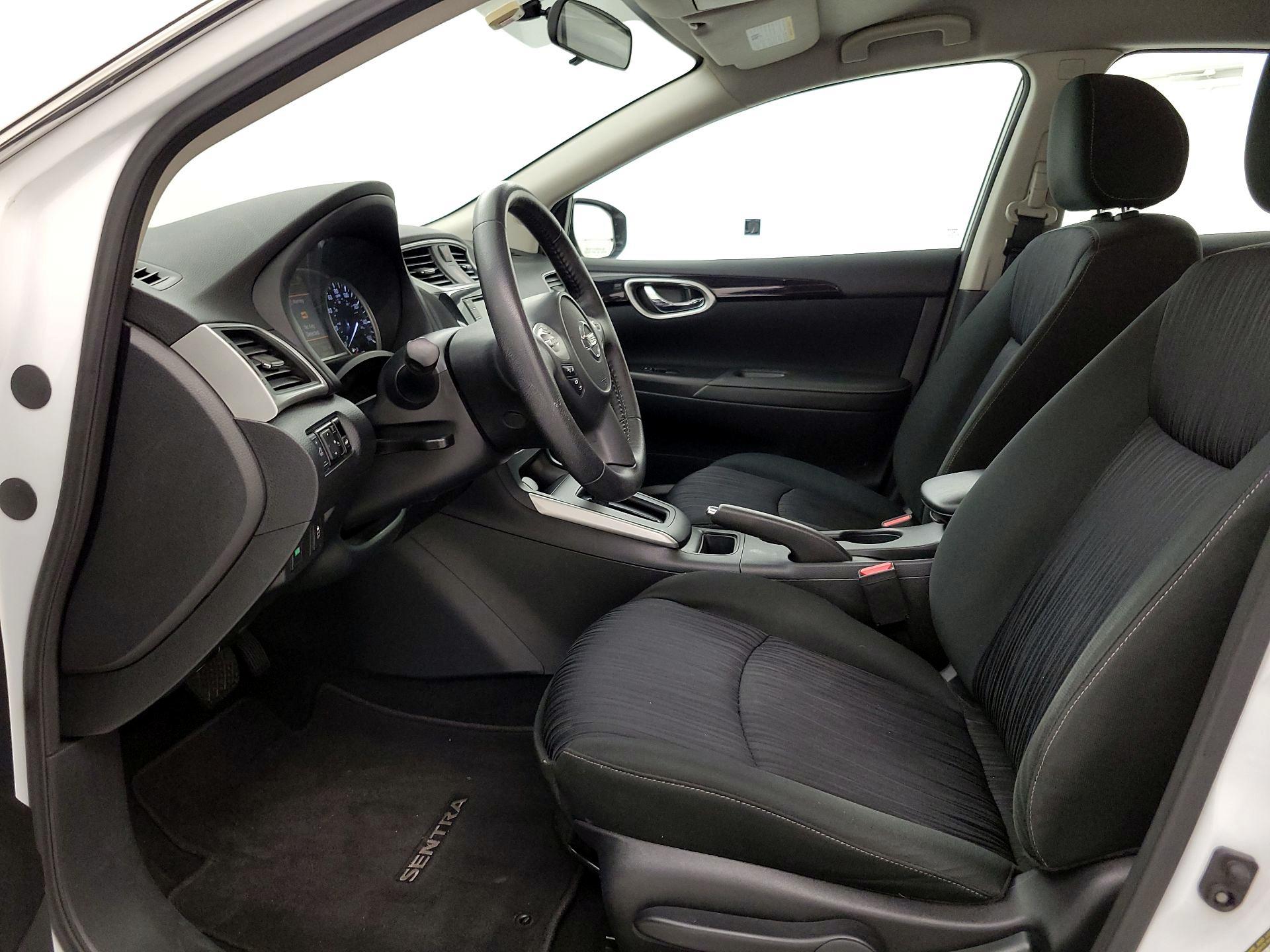 Thumbnail: 2019 Nissan Sentra - 11
