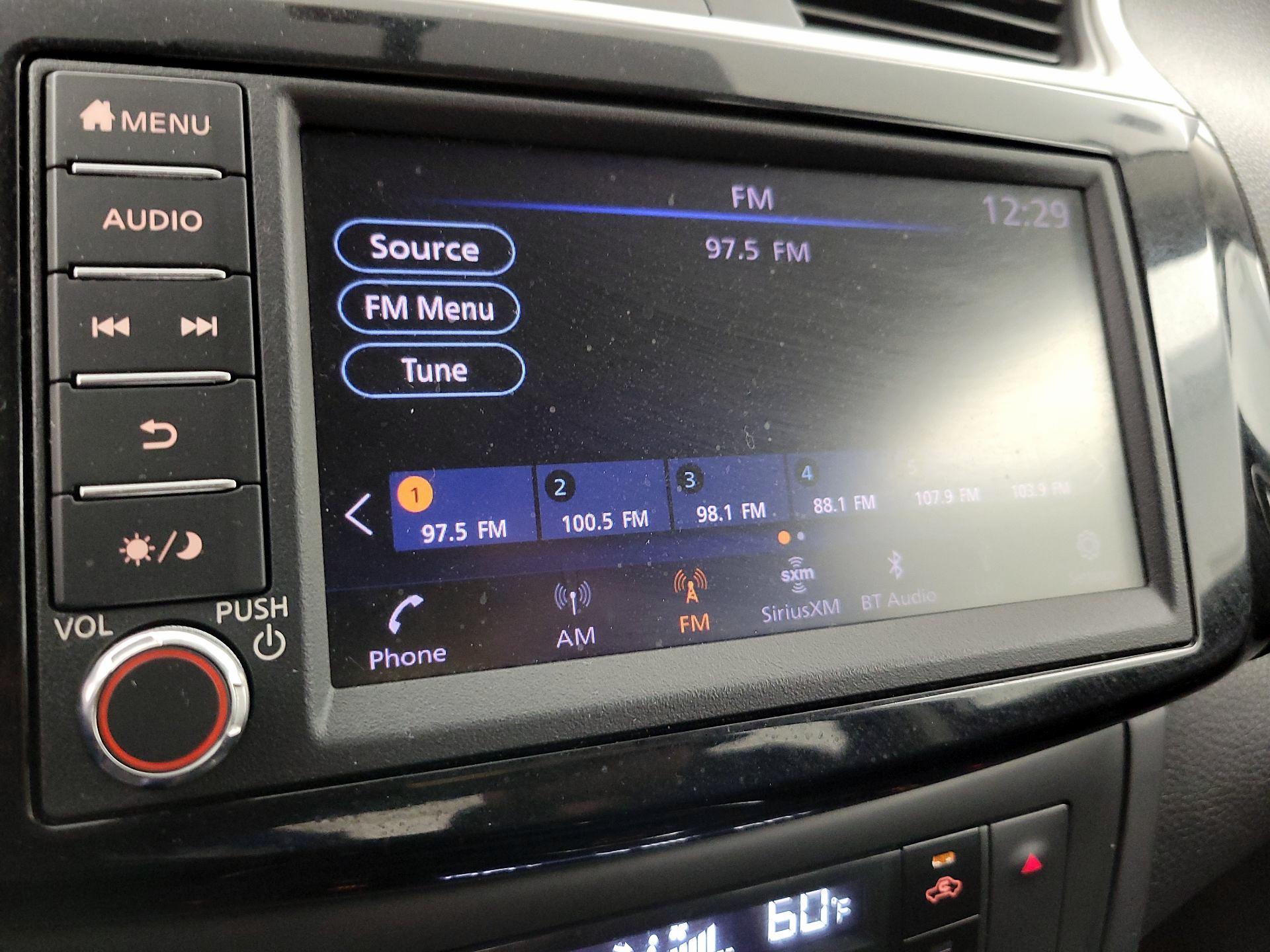 Thumbnail: 2019 Nissan Sentra - 15