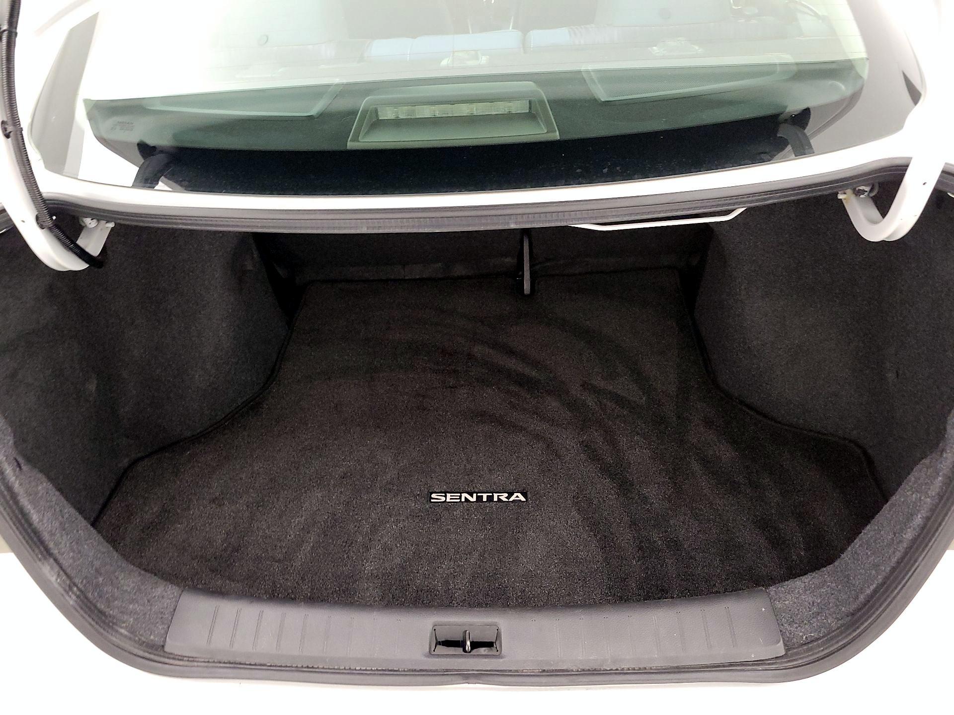 Thumbnail: 2019 Nissan Sentra - 20