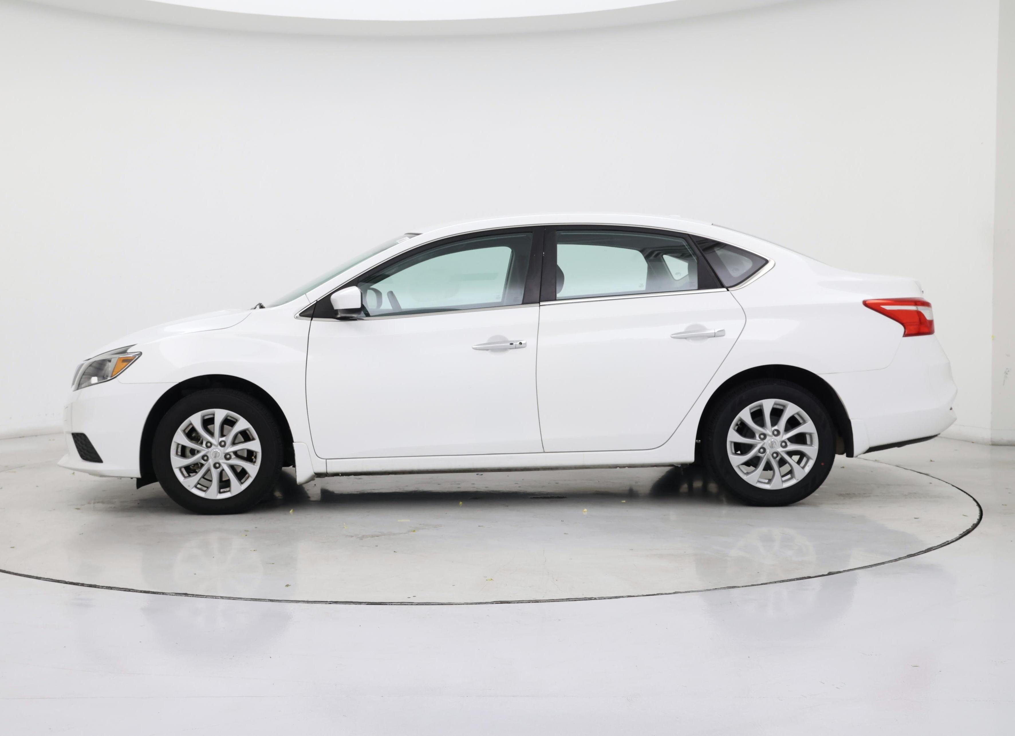 Thumbnail: 2019 Nissan Sentra - 3
