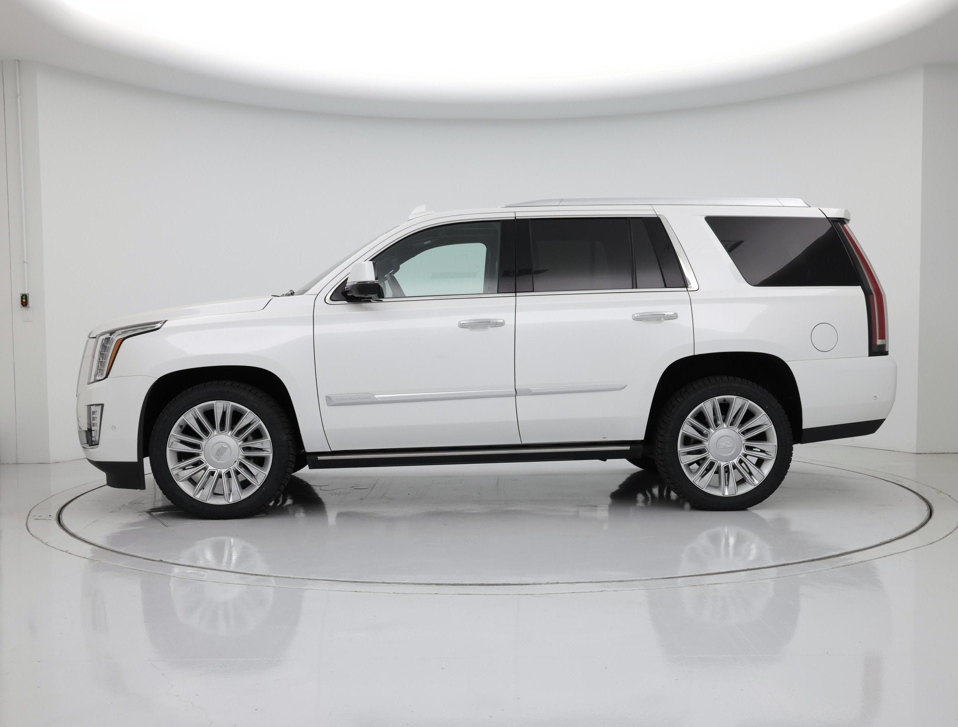 Thumbnail: 2018 Cadillac Escalade - 3