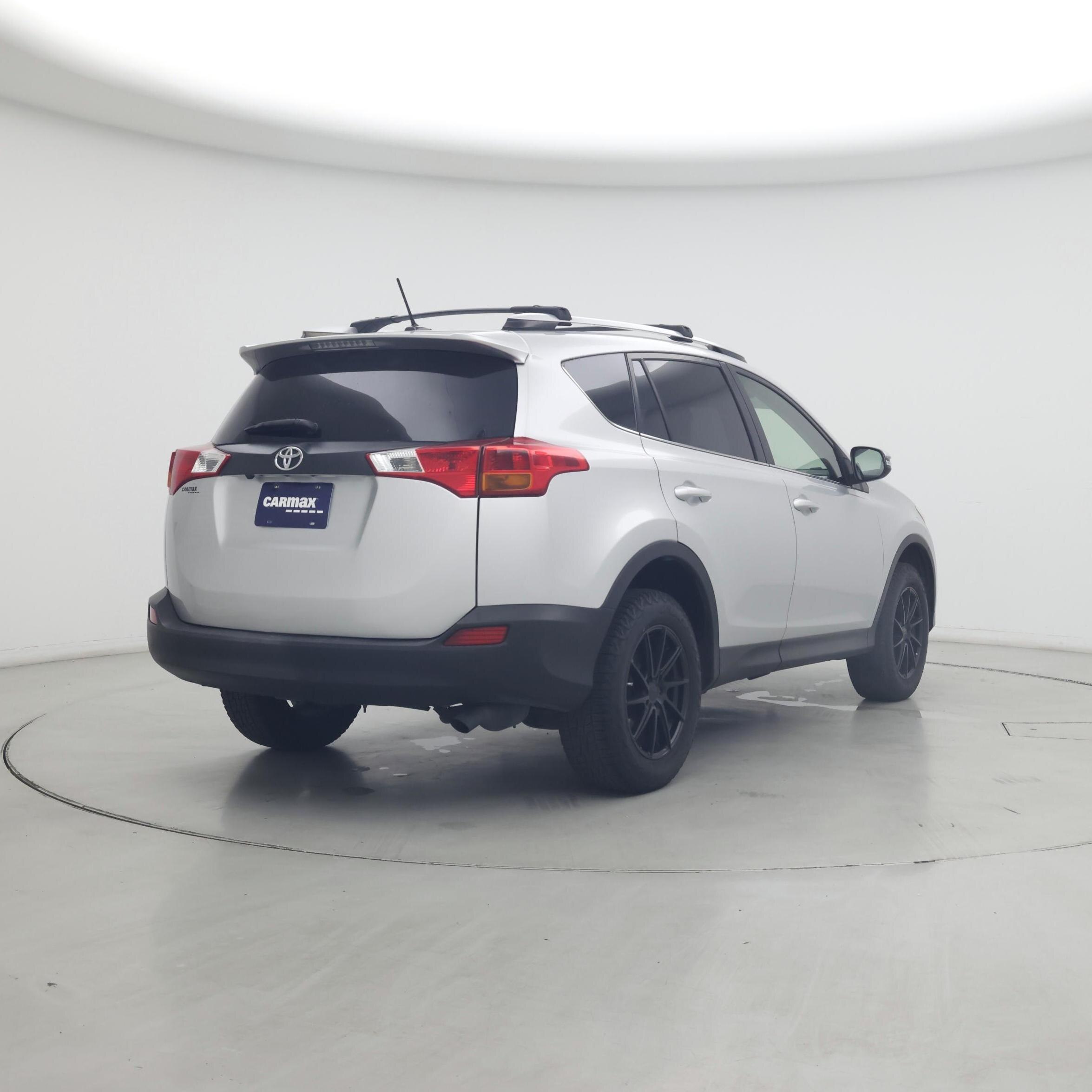 Thumbnail: 2015 Toyota RAV4 - 8