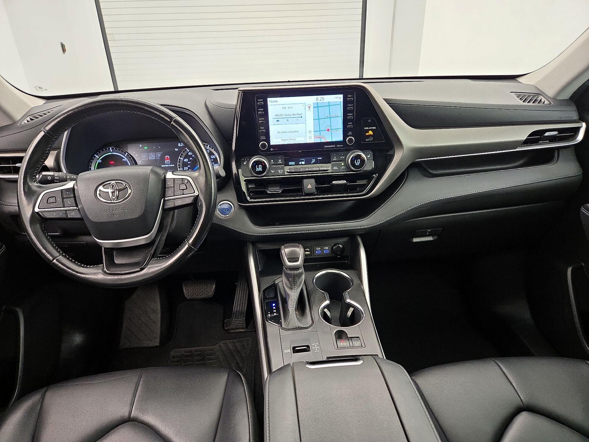 Thumbnail: 2022 Toyota Highlander - 9