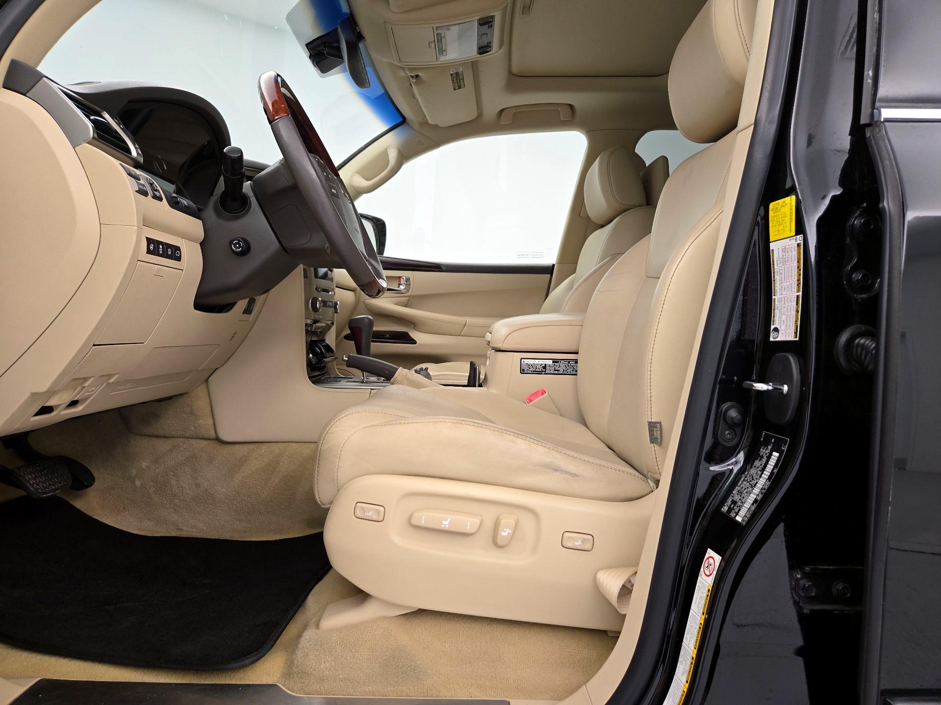 Thumbnail: 2013 Lexus LX - 11